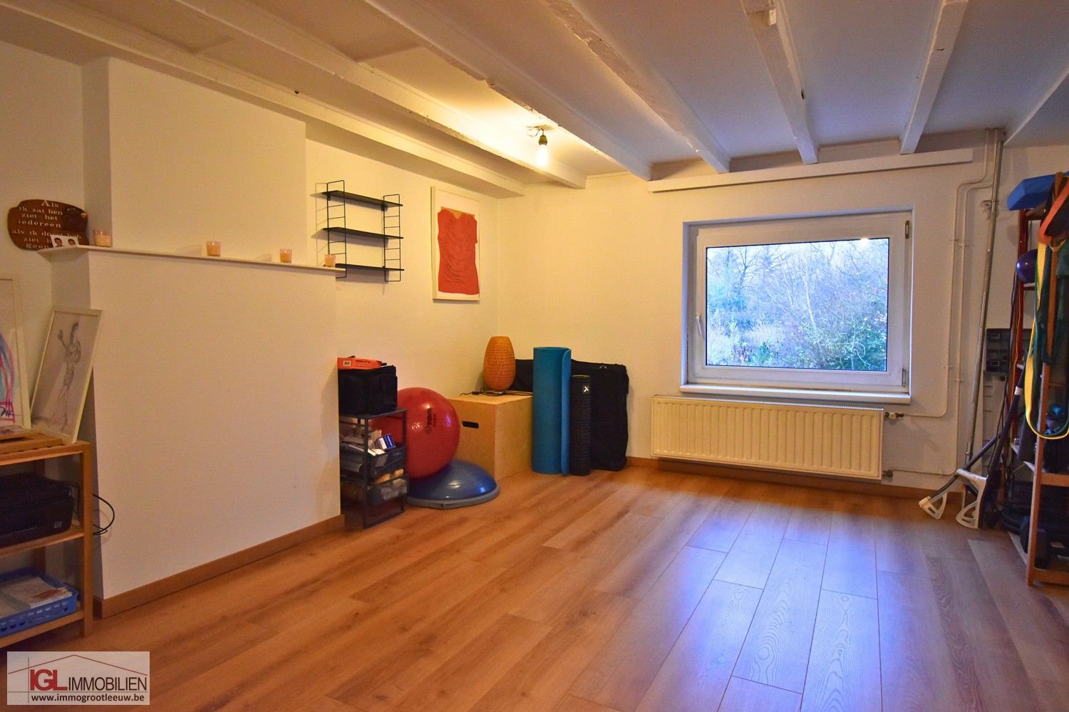 Ruime gezinswoning met 4 slaapkamers, tuin, terras en 2 staanplaatsen te huur foto 10