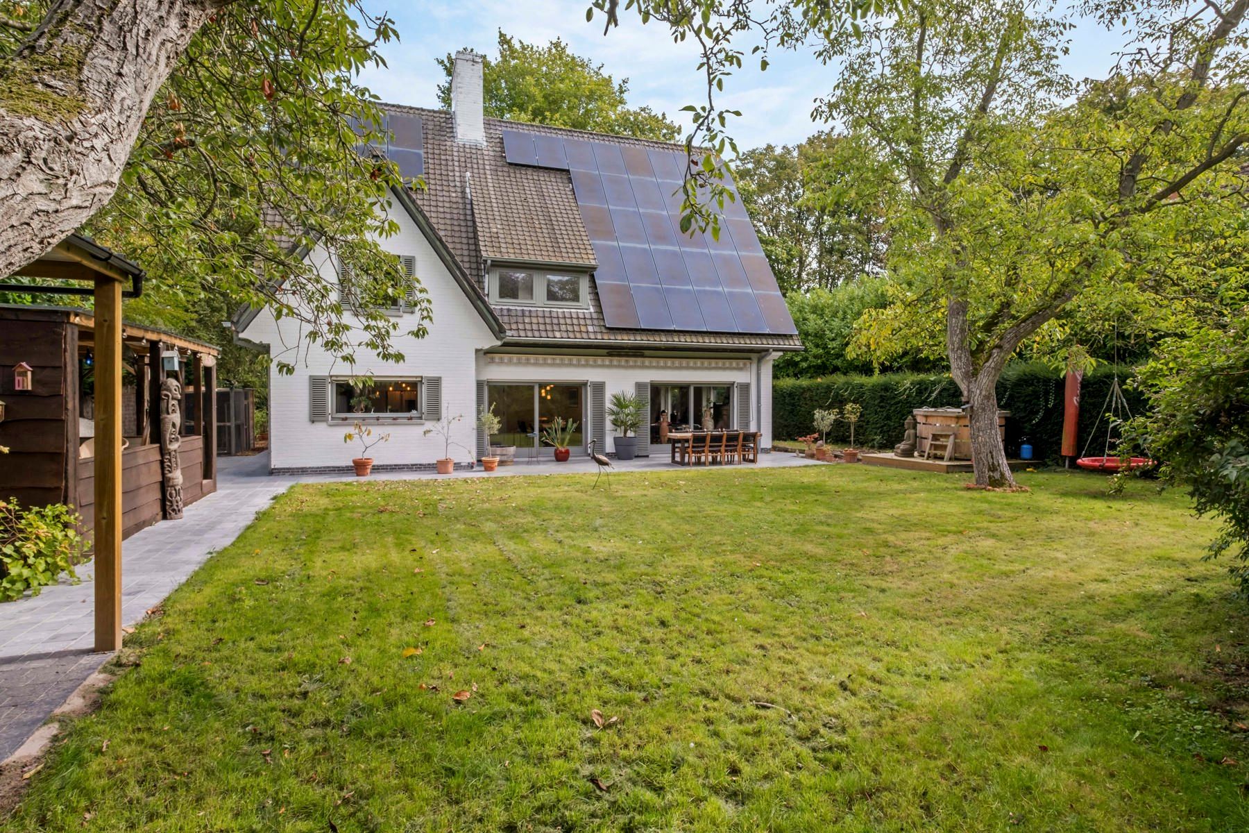 Prachtige villa met ruime tuin op unieke locatie in Gistel! foto 6