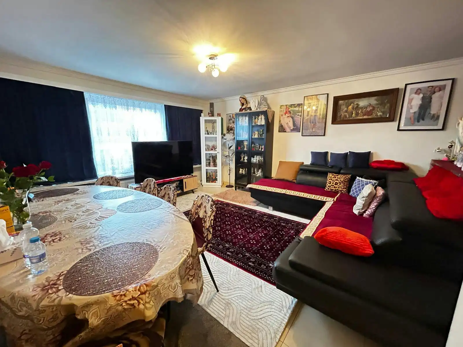 Building met twee verhuurde appartementen en 4 garages foto 13