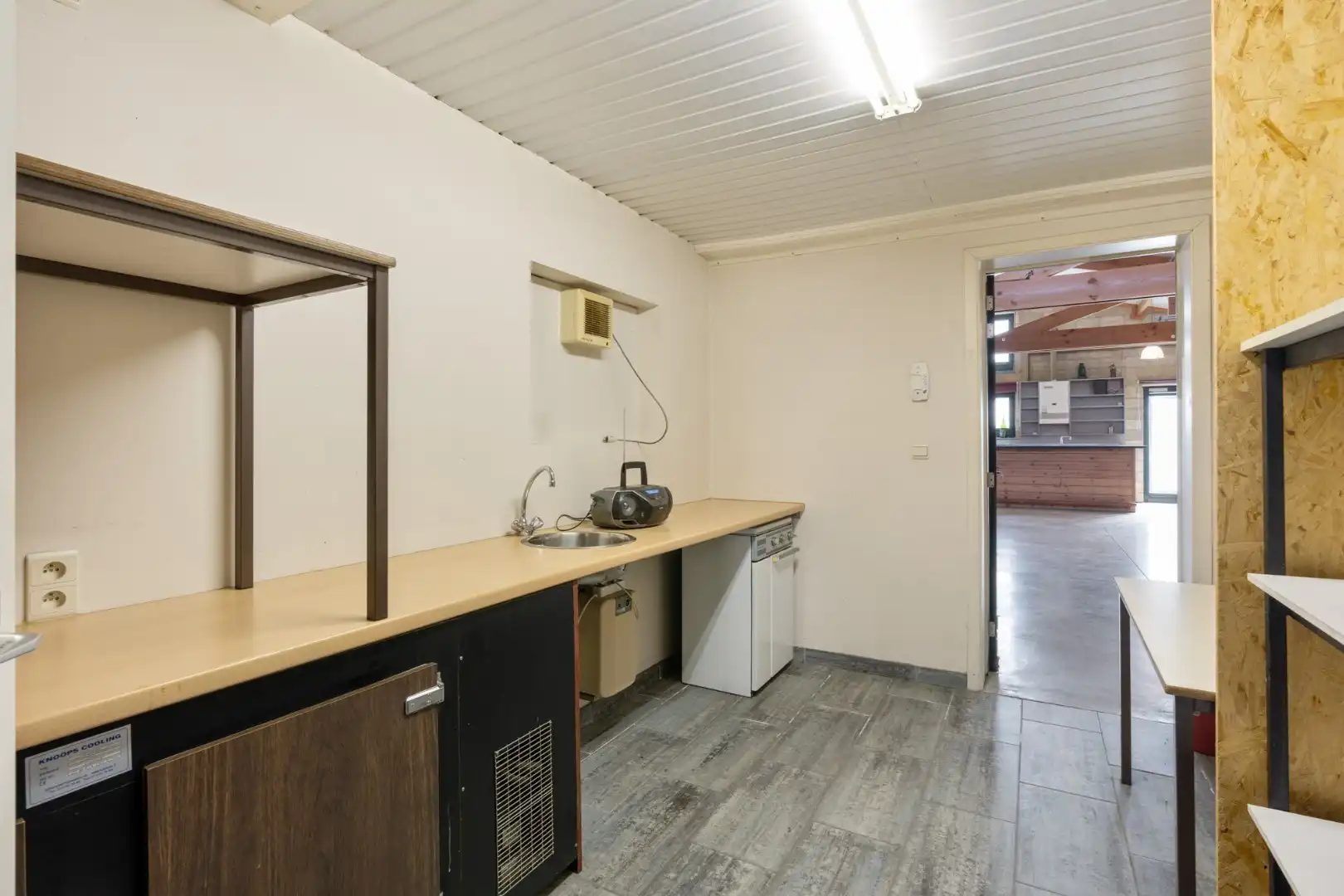 Gelijkvloersappartement (96m²) met 1 a 2 slaapkamers met ruim terras en standplaats - met achterliggende polyvalente ruimte (148 m²) foto 28