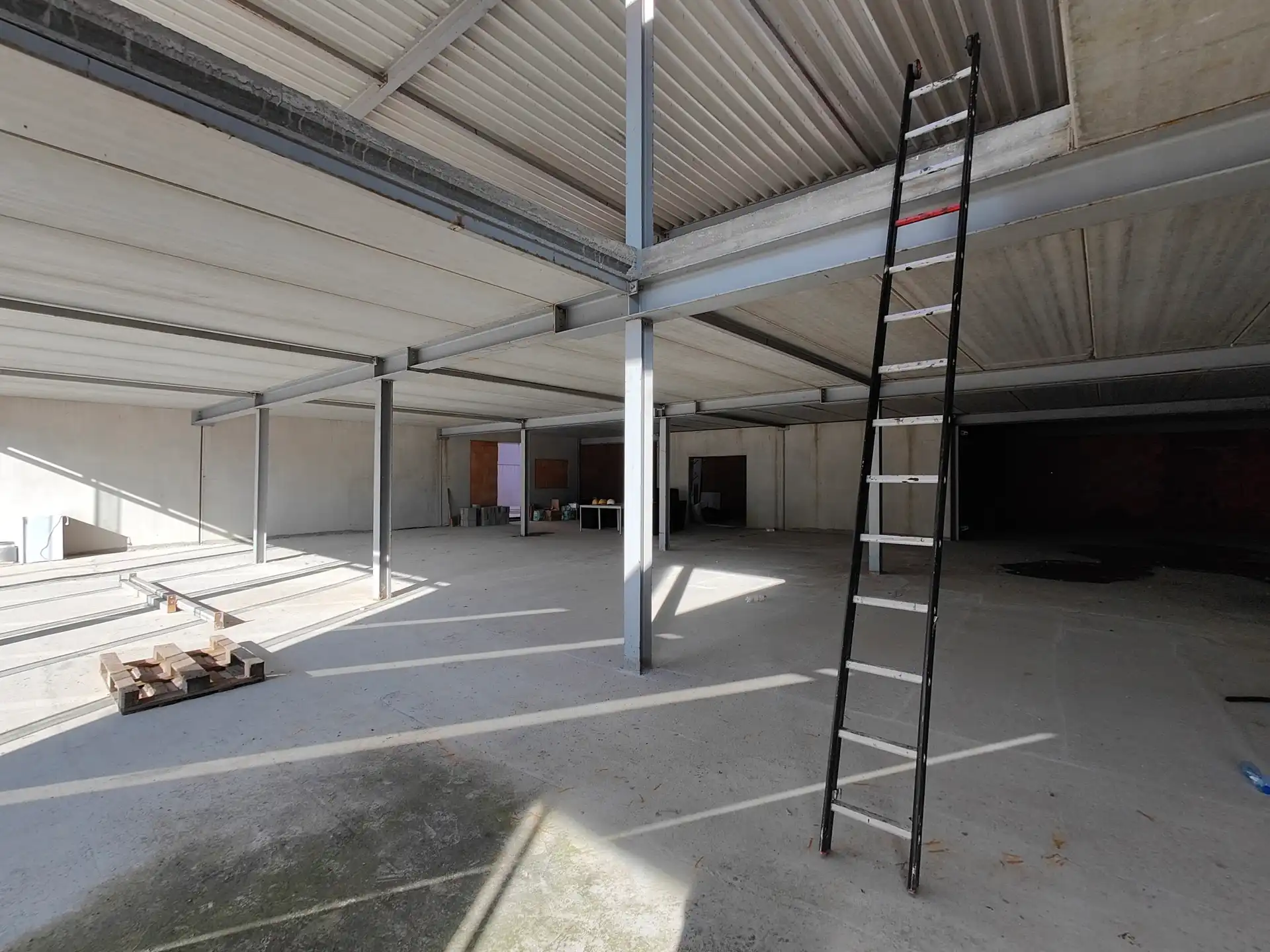 Bedrijfsvastgoed te koop foto 3