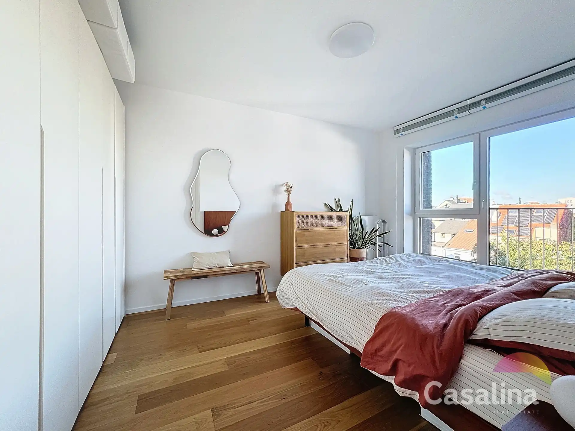 Twee-slaapkamer appartement (ongemeubeld) met terras foto 13