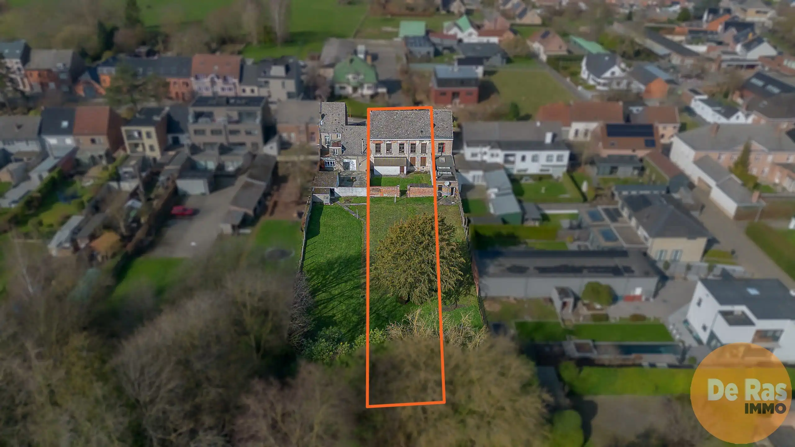 NIEUWERKERKEN - BURGERHUIS MET GROTE TUIN foto 2