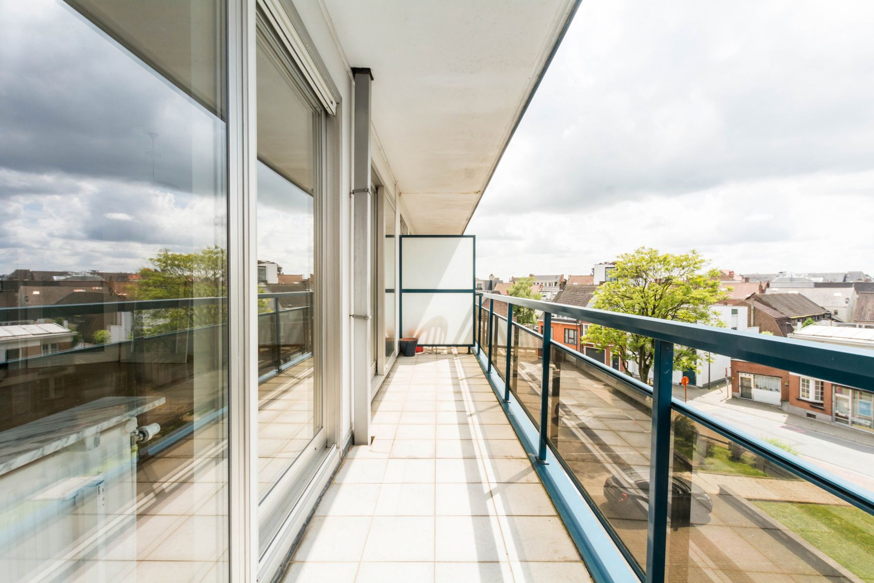 Verzorgd en instapklaar appartement met 2 terrassen & kelder foto 5