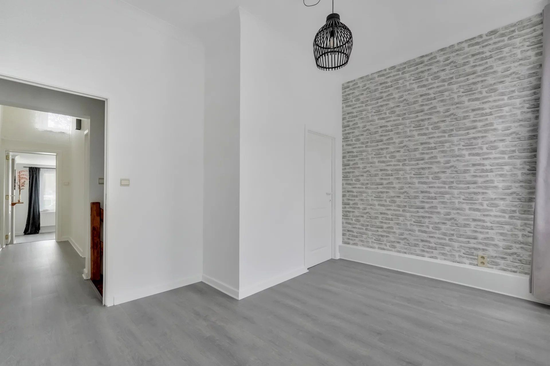 Gerenoveerde rijwoning nabij centrum foto 11