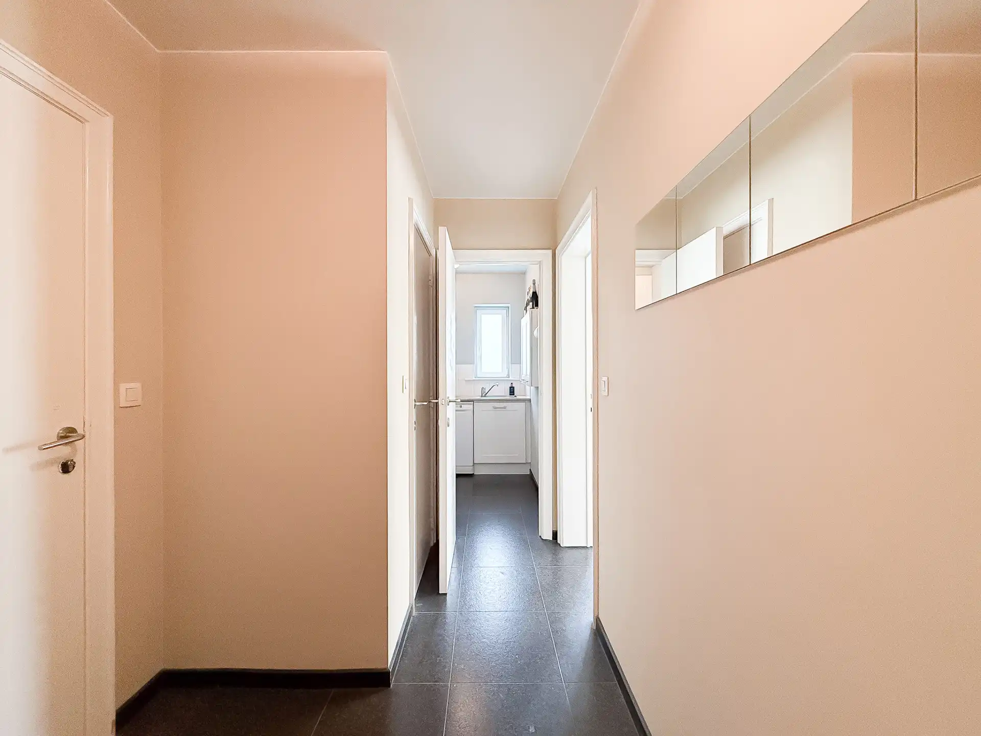 Instapklaar HOEKAPPARTEMENT aan de Wandeldijk en het Zwin... foto 17