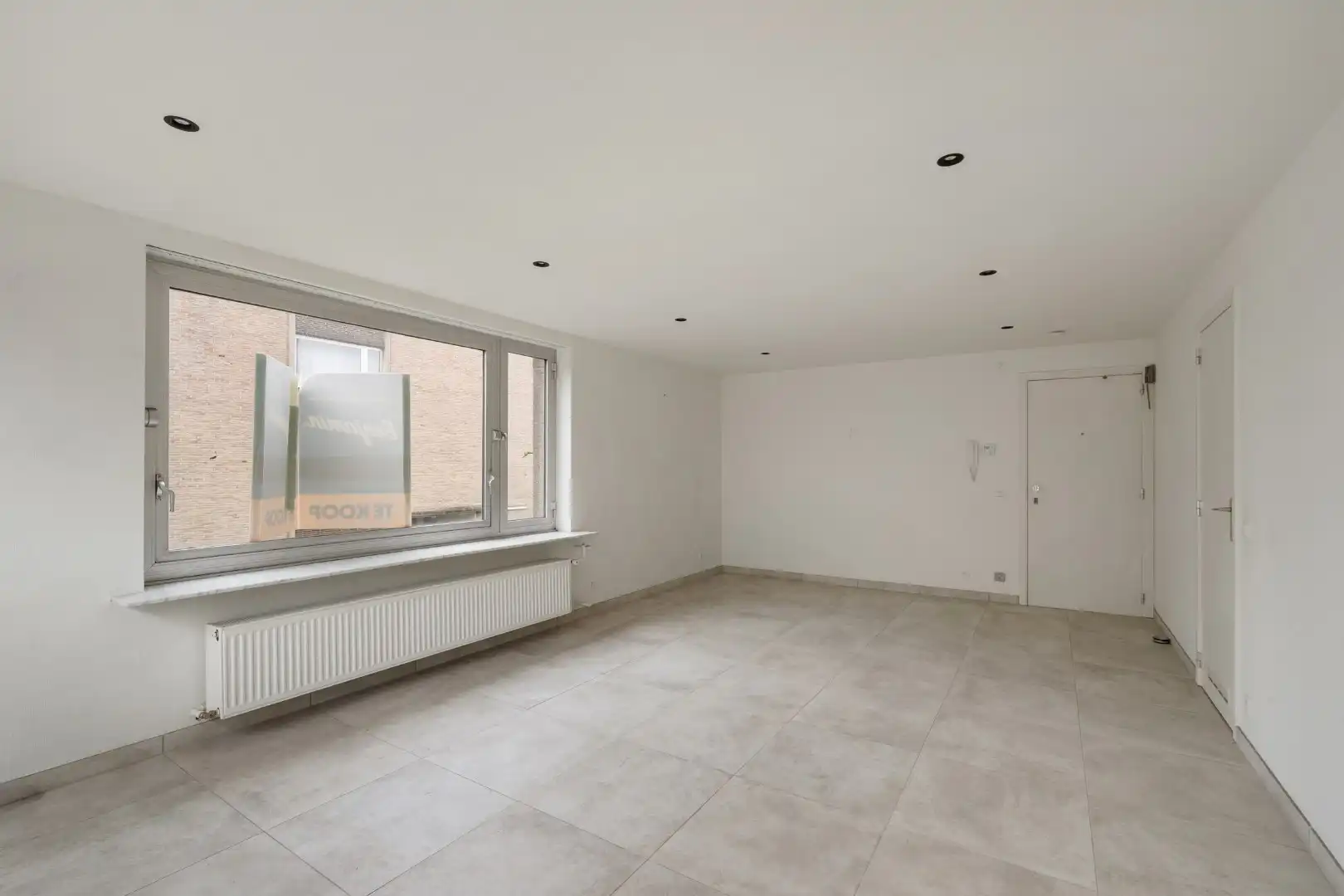 Studio met terras en garage in het centrum van Roeselare foto 6