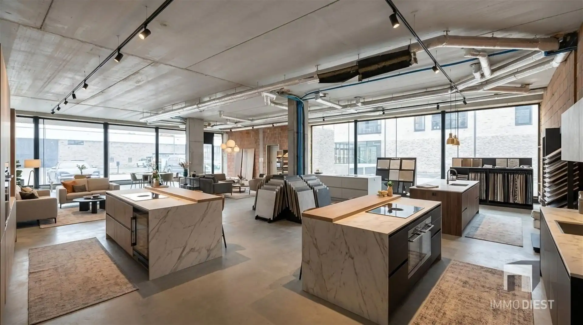 Commercieel Gebouw van 250m2 op toplocatie met parking! foto 12