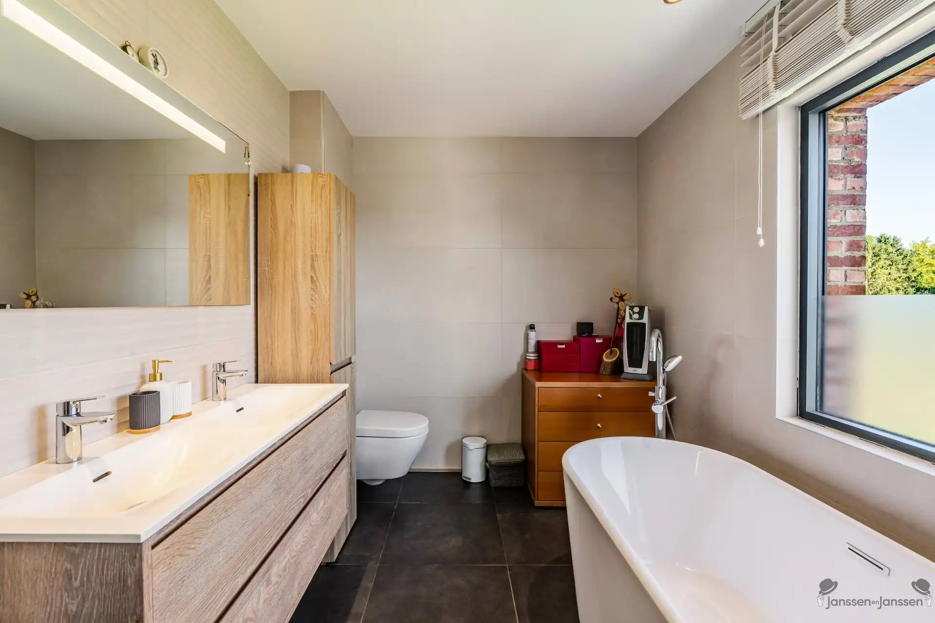 Gerenoveerde woning met 2 slaapkamers en 2 badkamers en in Begijnendijk foto 16