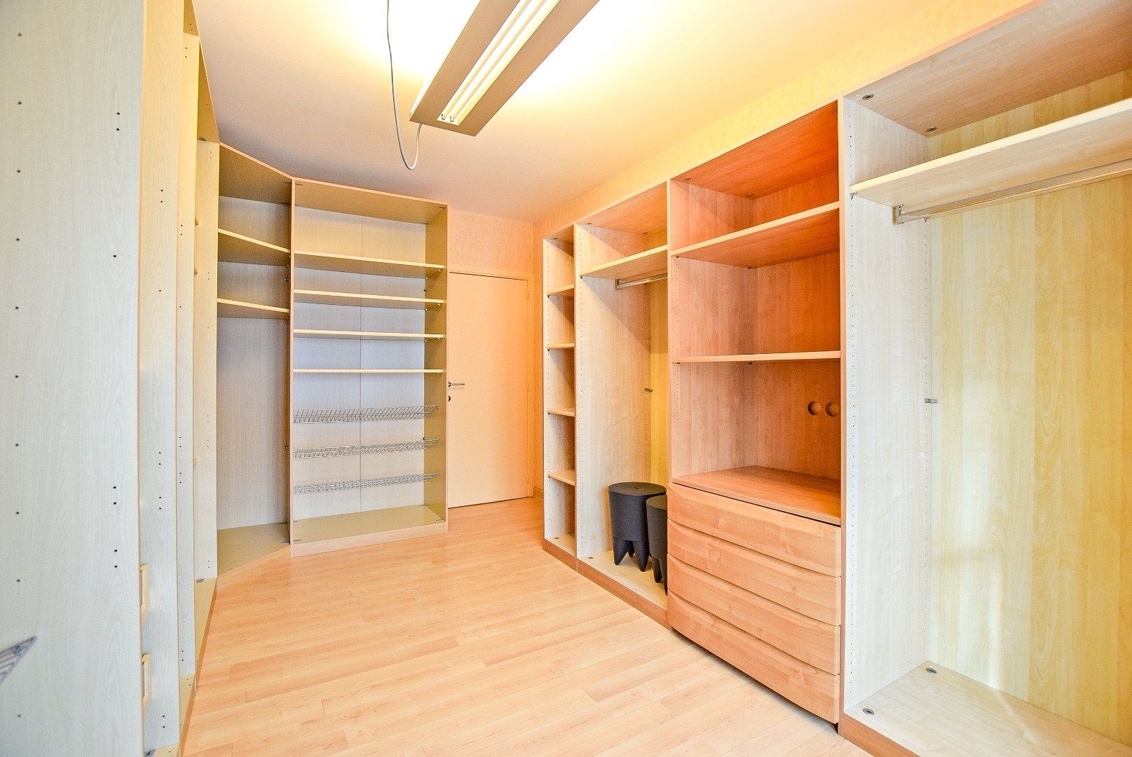 Kwalitatief afgewerkte woning met handelsruimte (536m² bewoonbaar) op een toplocatie. foto 17