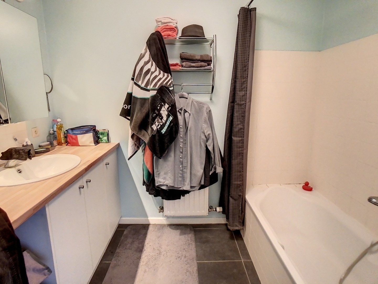 Goed gelegen appartement met 2 slaapkamers, terras en autostaanplaats te Tongeren foto 6