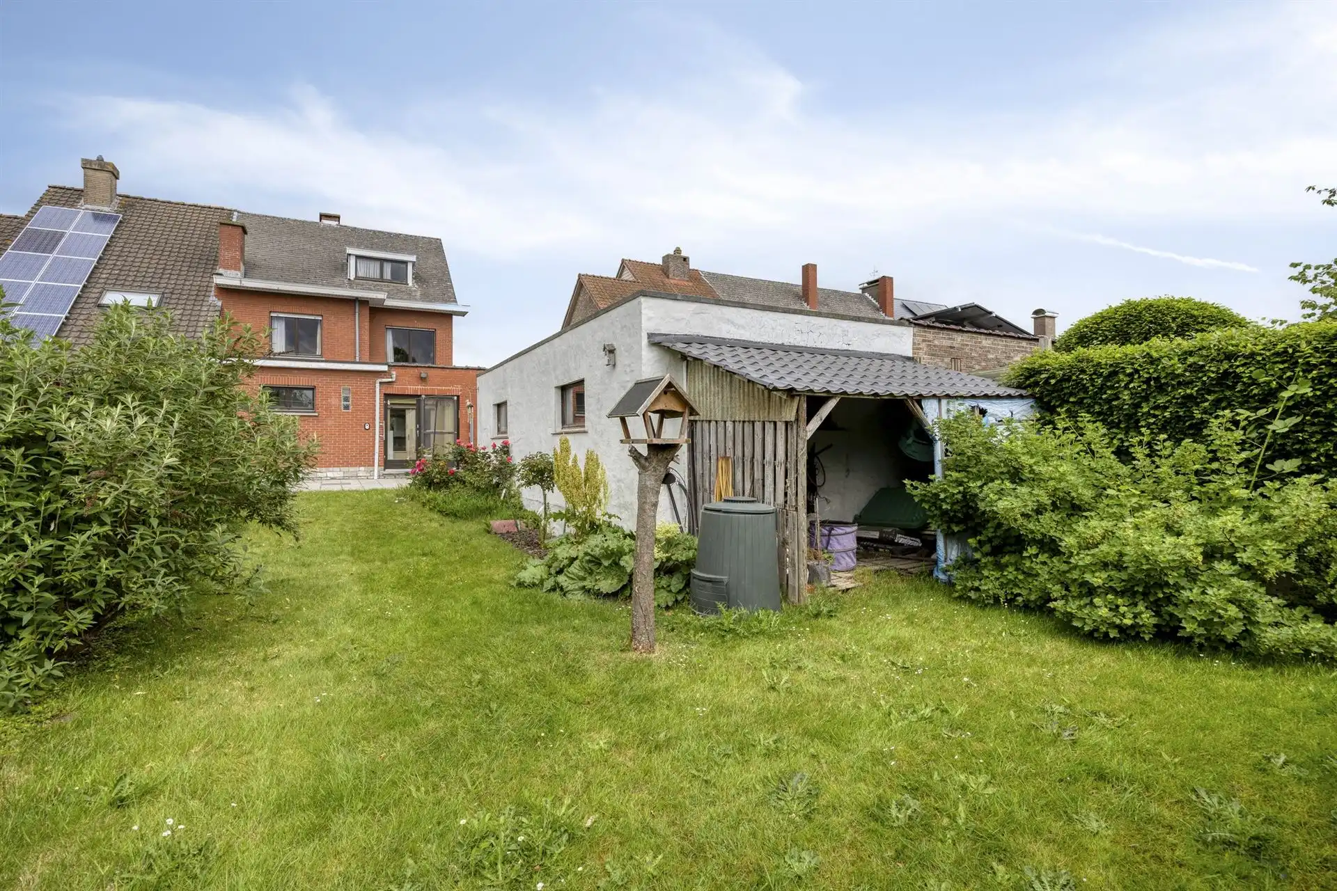 Woning met 3 slaapkamers, tuin en garage.  foto 26