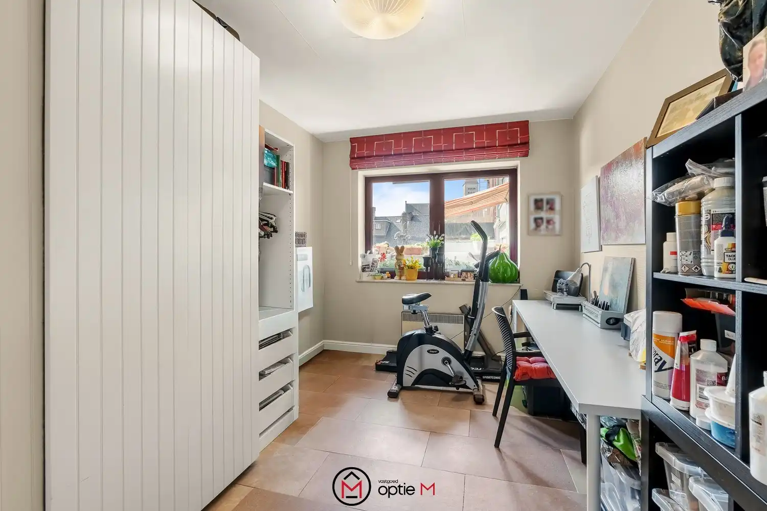 Ruim gerenoveerd appartement van 170 m² met 4 slaapkamers en twee terrassen in hartje Genk foto 27