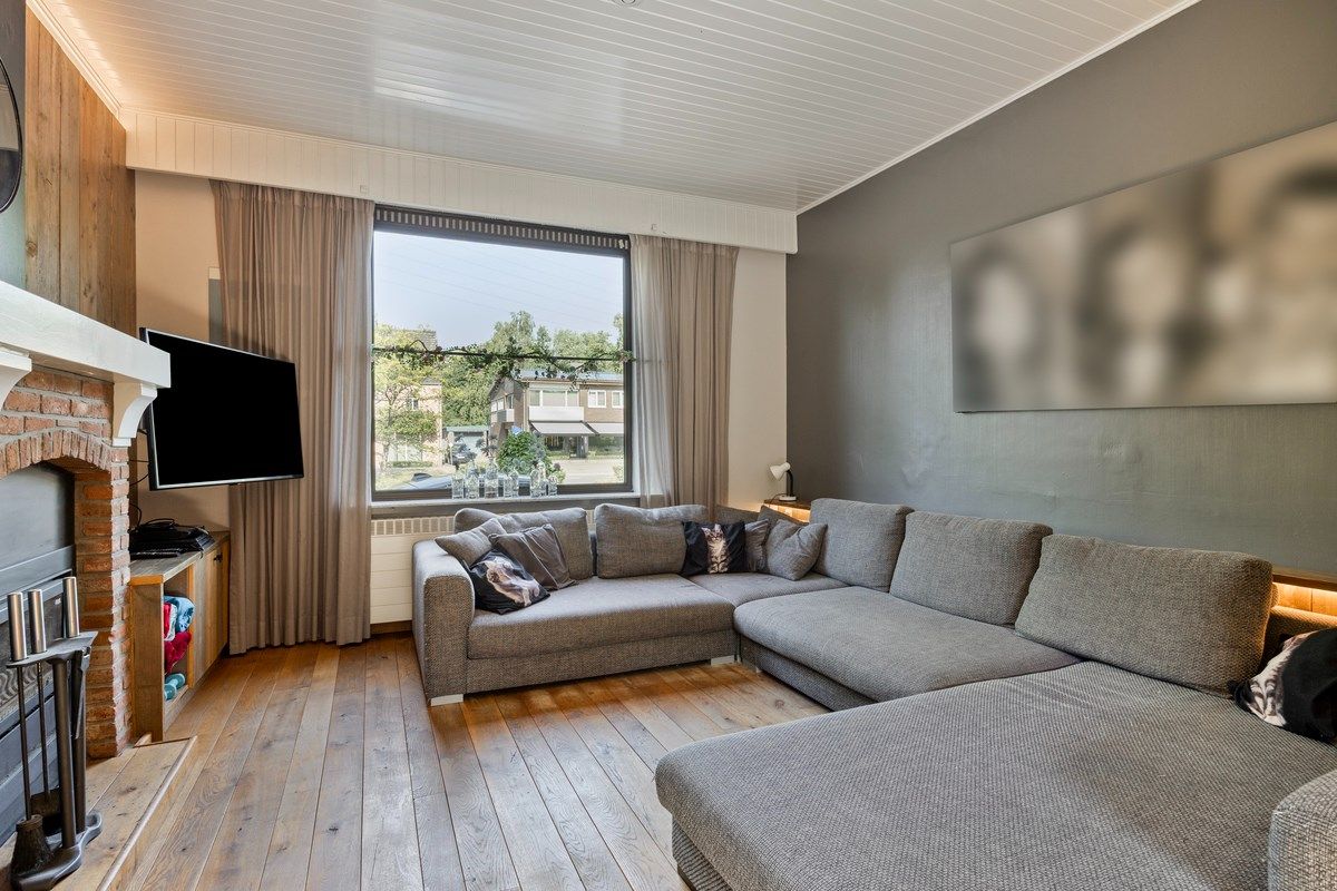 Ruim ingedeelde woning met 4 slpks op een mooi perceel van 21 are met achterliggend groen. foto 7