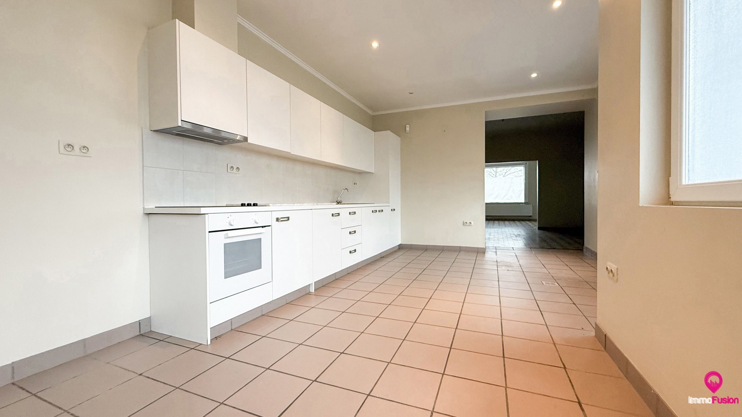 Charmante gezinswoning met potentieel foto 12