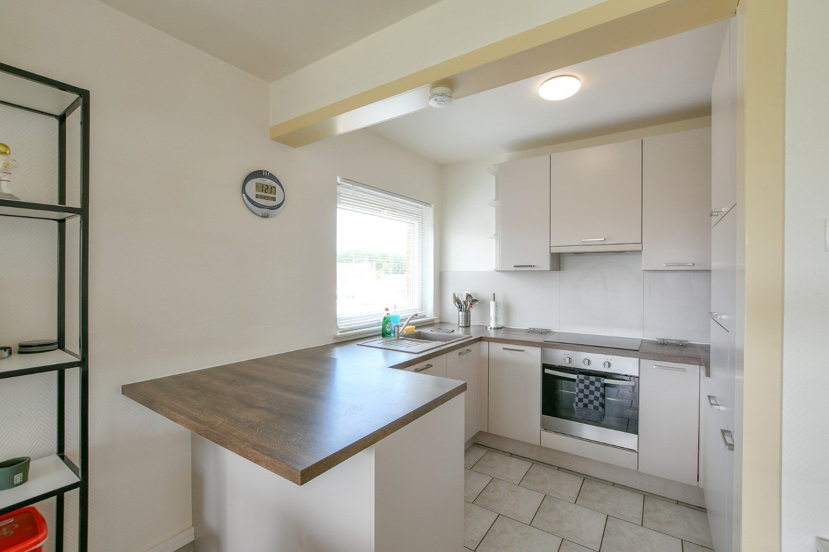 Lichtrijk appartement (3e verd) met mooi open zicht te Oostende foto 5