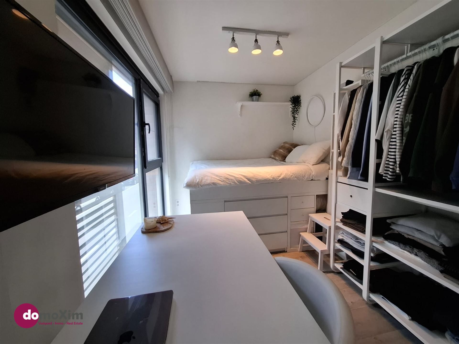 Gemeubelde studio mét airco in het bruisende hart van Leuven! foto 12