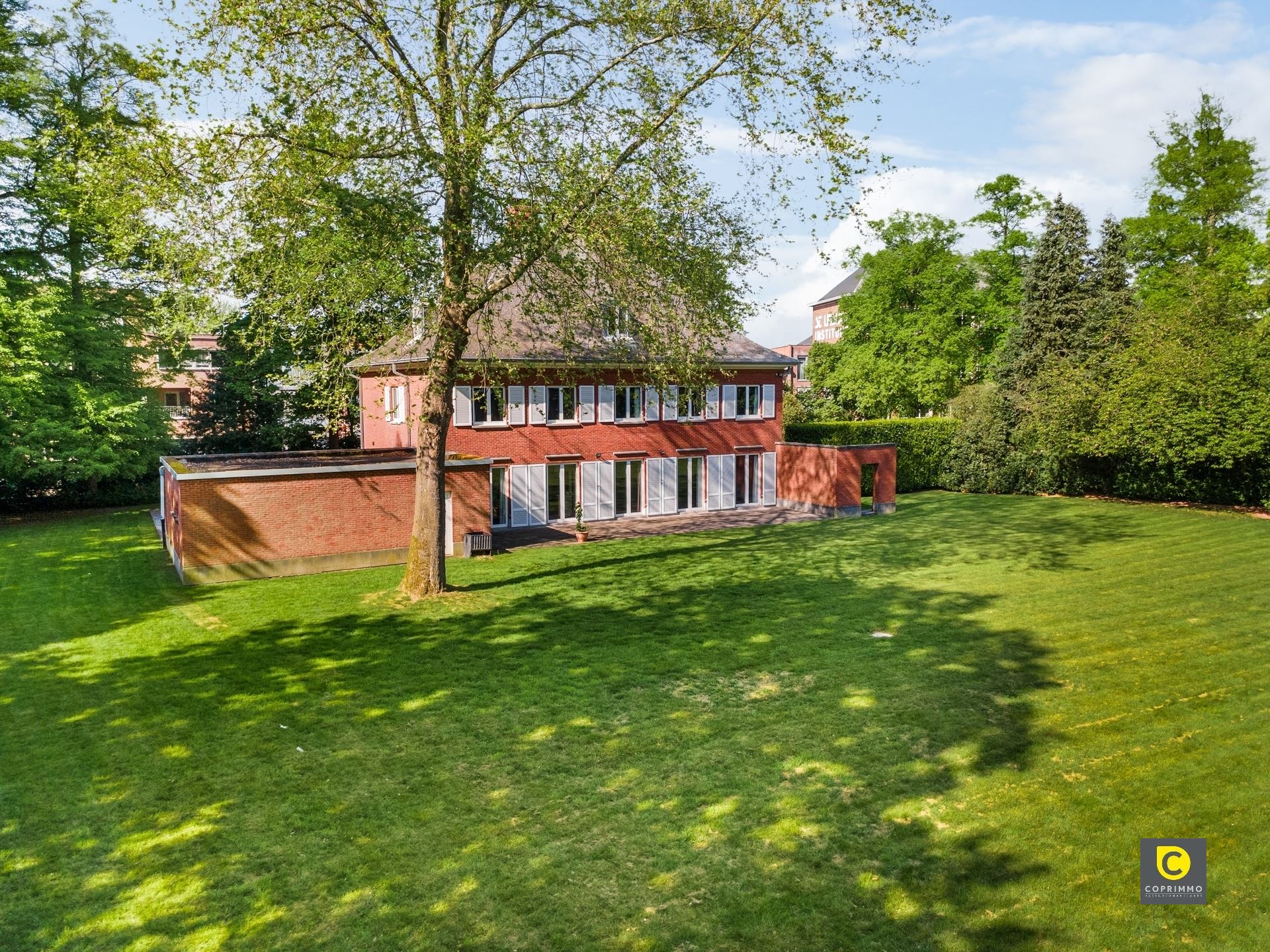 Prachtige villa op 4.203 m² foto 2