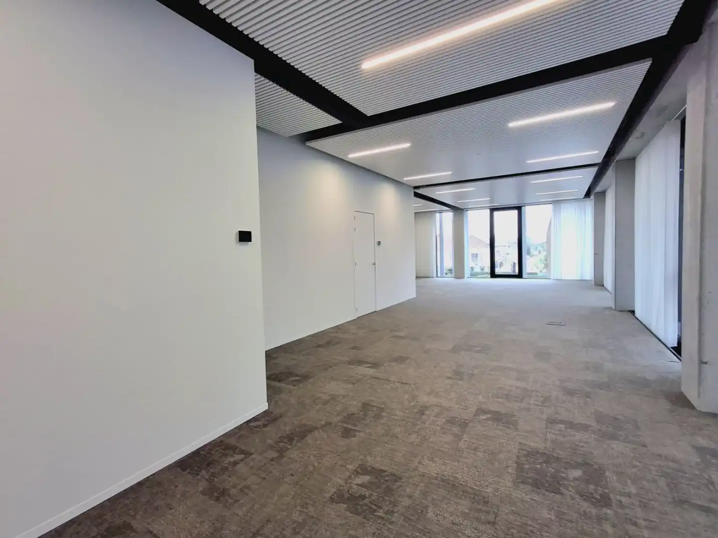 INSTAPKLAAR KANTOOR IN HARTJE TIELT foto 4