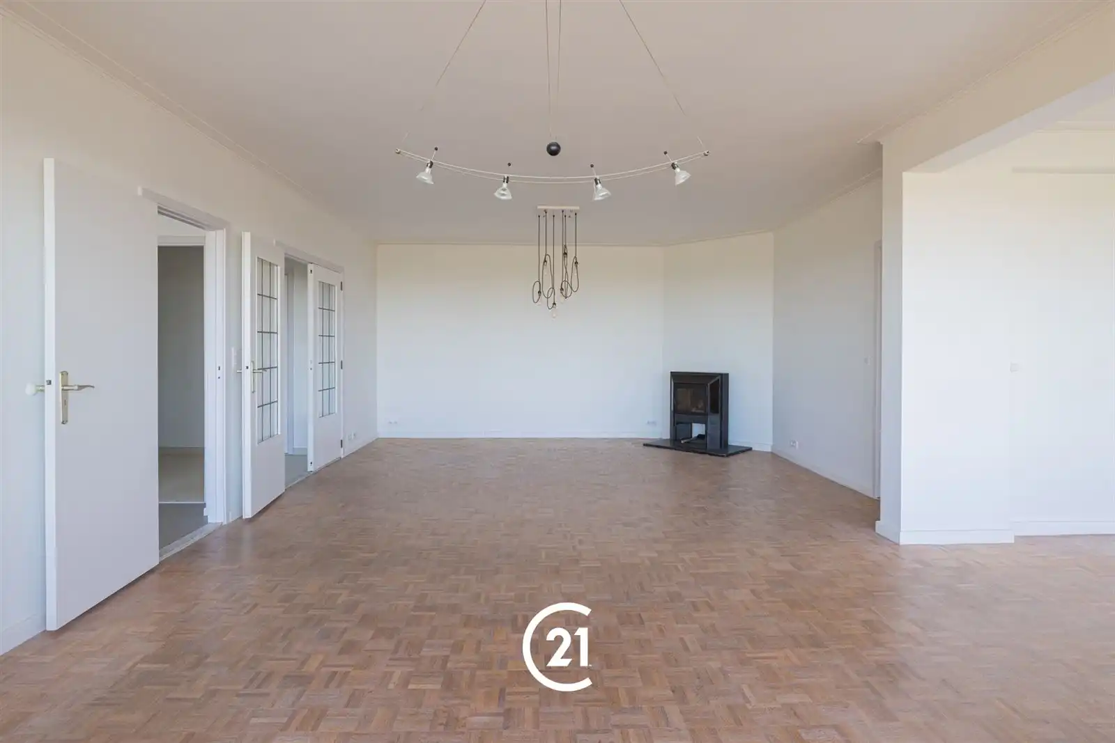 Luxueus afgewerkt appartement met 3 slaapkamers en terras. foto 4