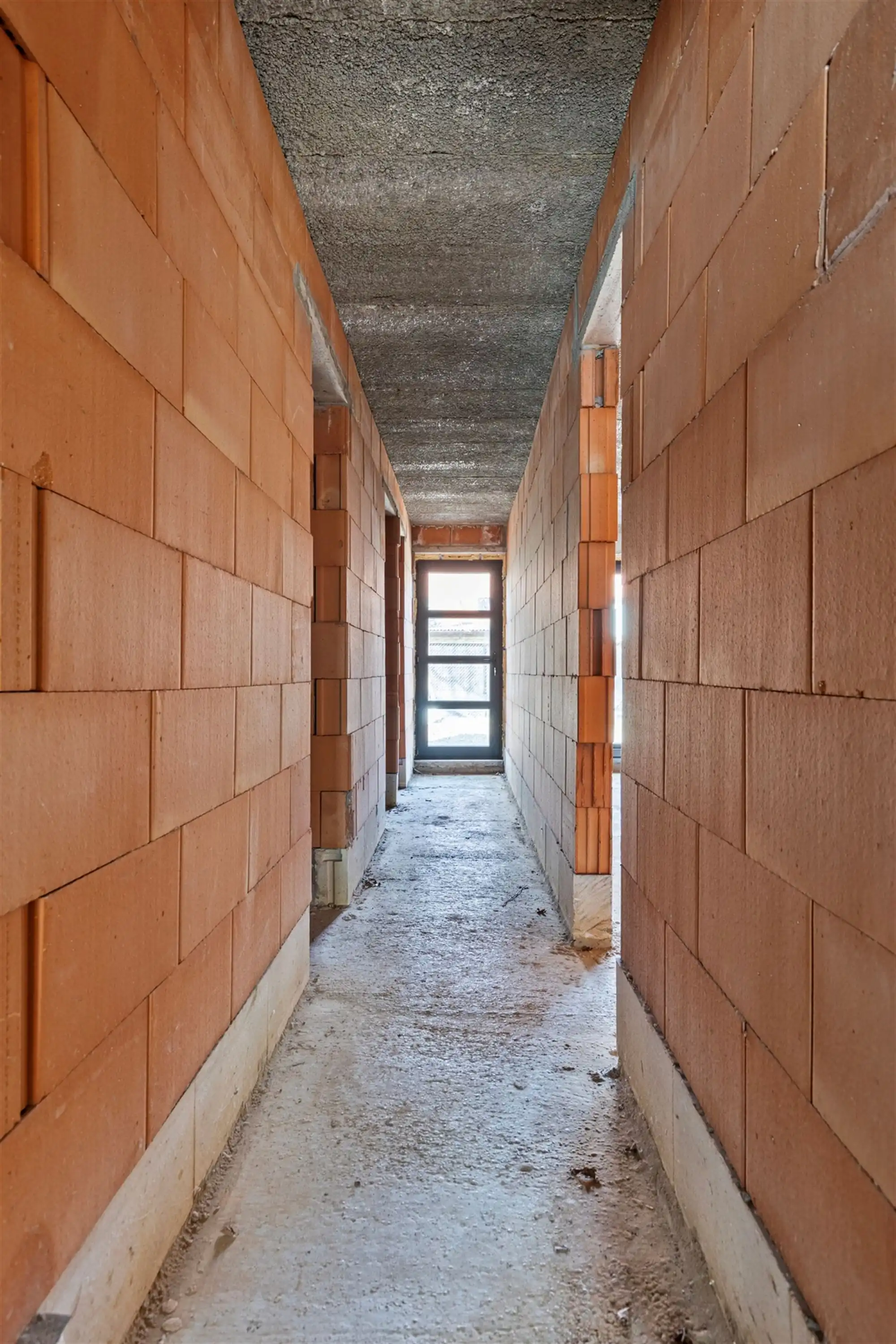 Casco gezinswoning met tuin op toplocatie in Kapellen foto 8