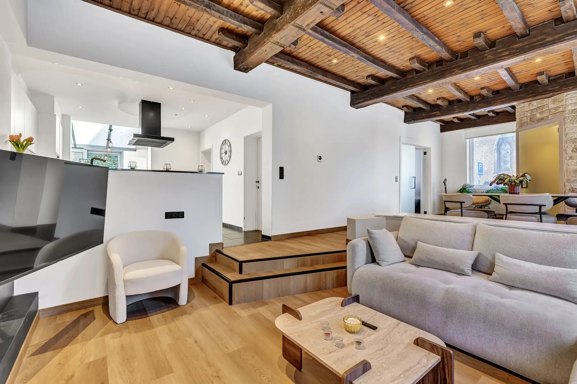 Ruime woning met 5 slpks en terras te Ninove foto 6