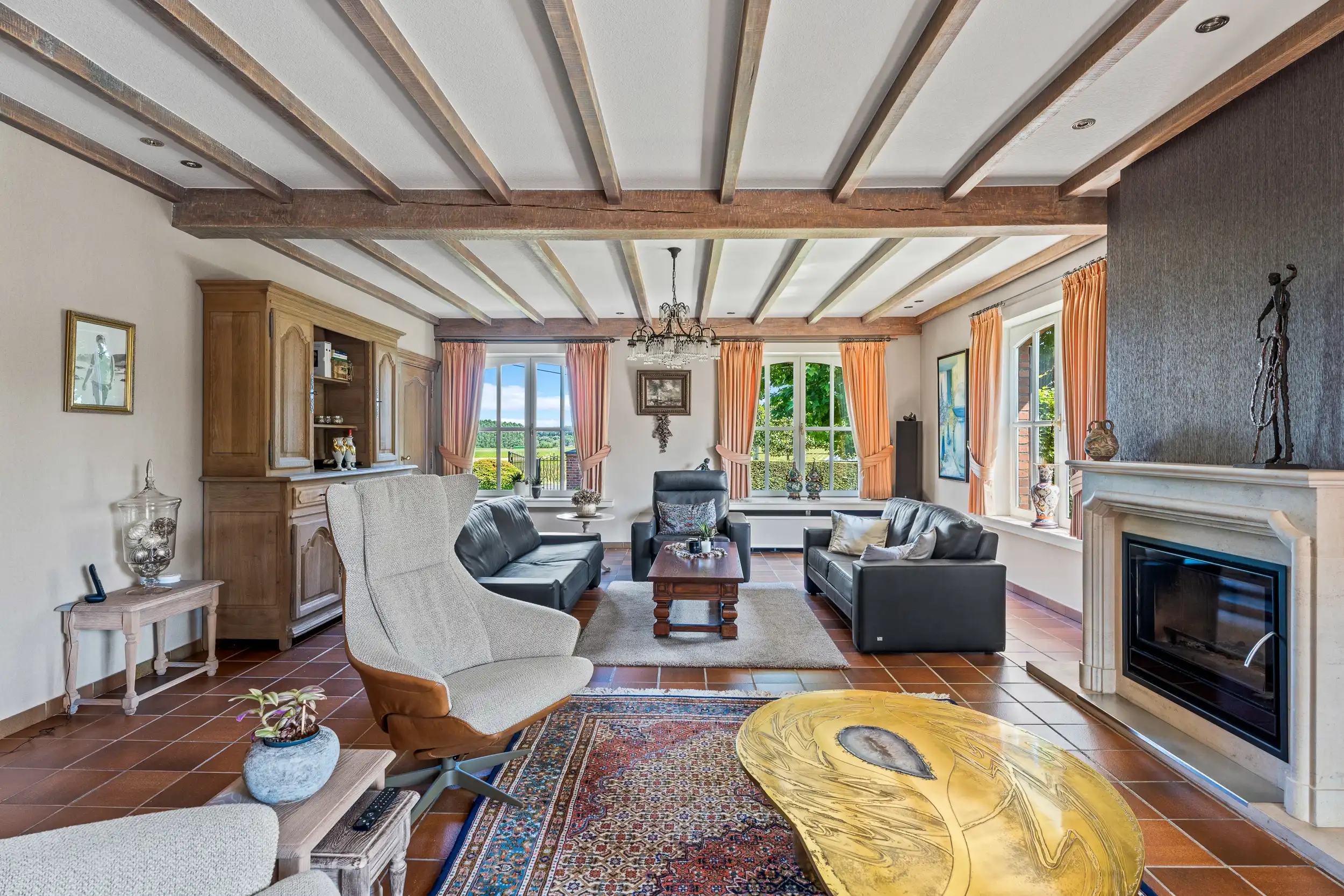 Luxueus gerenoveerde herenwoning  met loods op 2.137m² foto 10