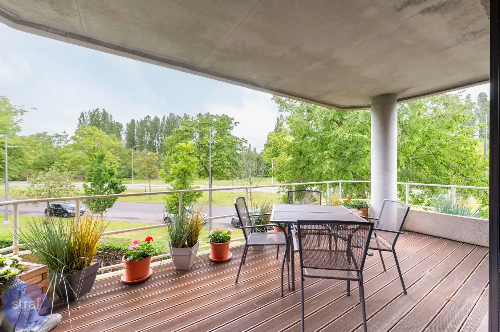 Groot 3 slpk appartement met 2 terrassen foto 5