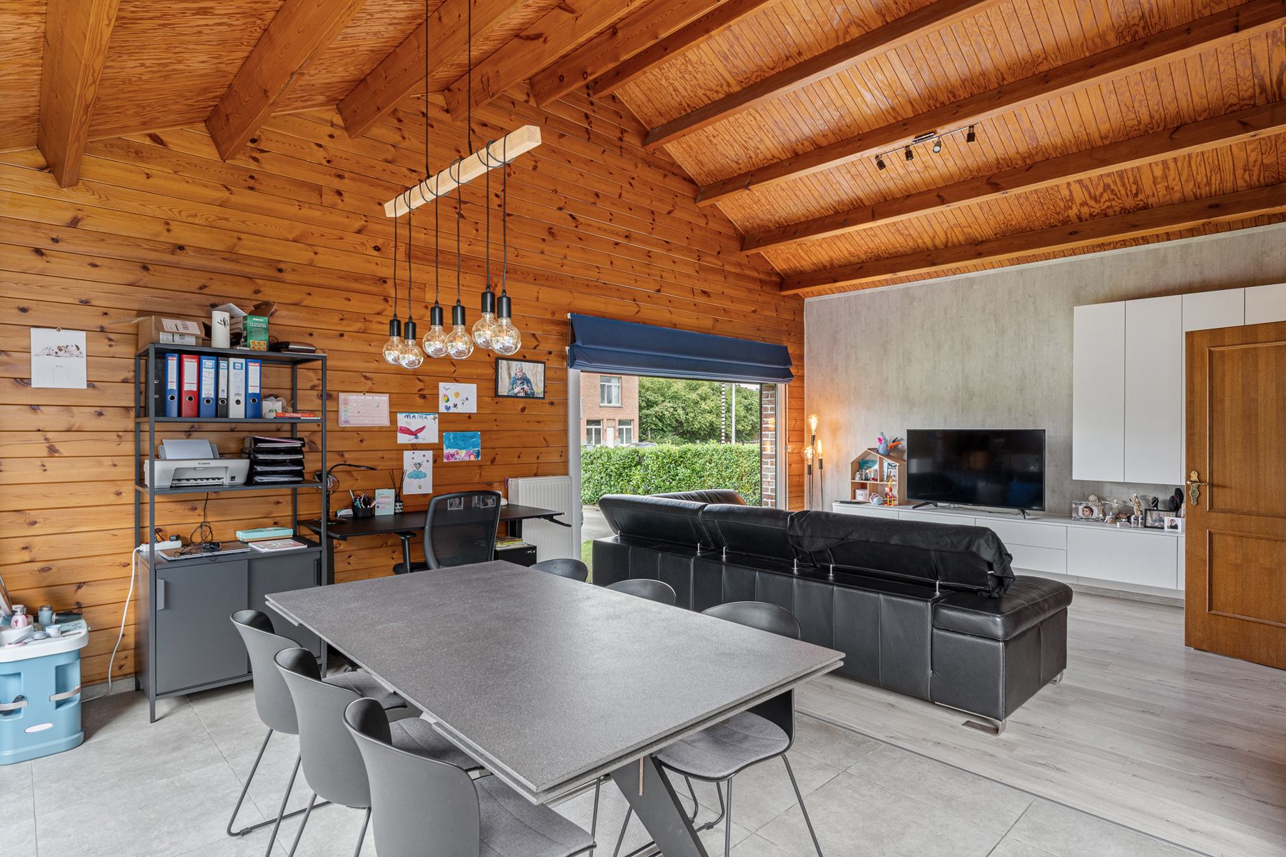 Lichtrijk en ruim familiehuis met Potentieel in Duffel foto 6