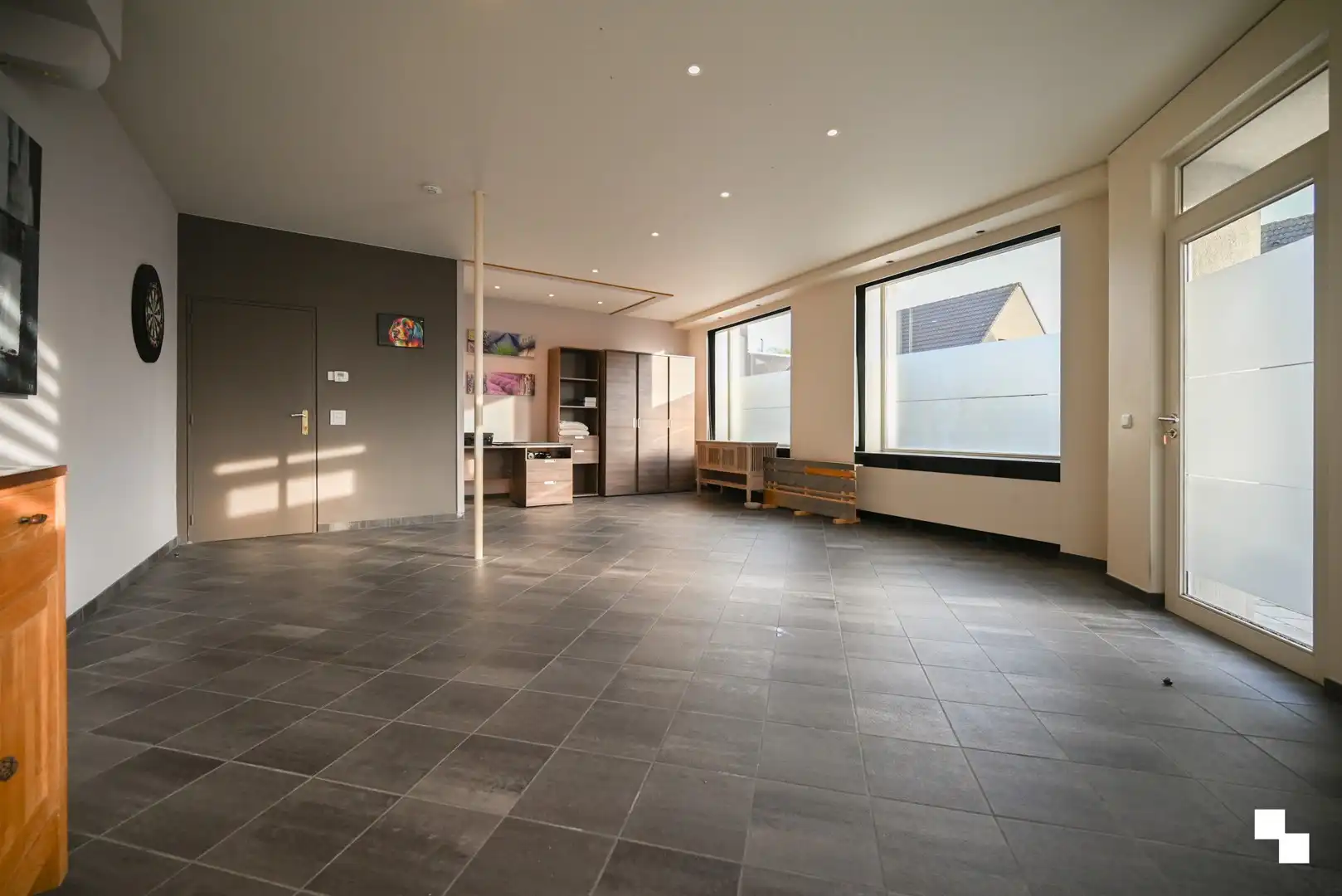 Karaktervolle woning met handelsruimte nabij het centrum van Izegem foto 18