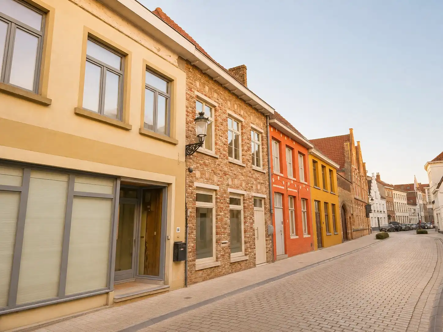 Opbrengstgebouw in de binnenstad van Brugge foto 2