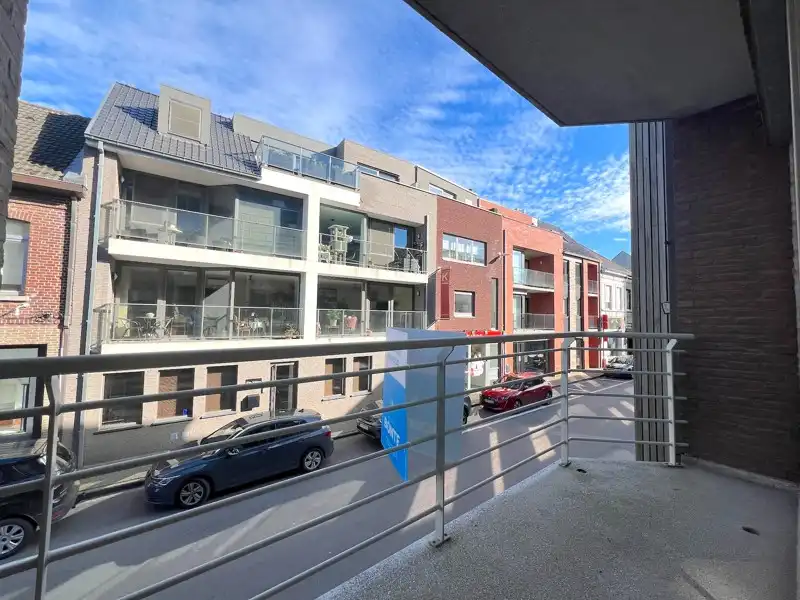 APPARTEMENT MET AUTOSTAANPLAATS te TORHOUT foto 14