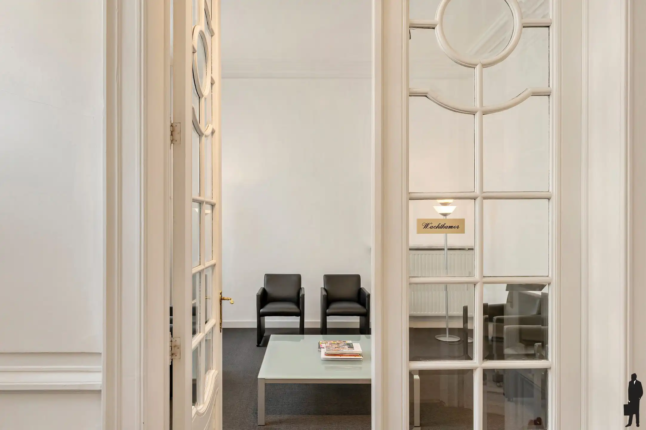 Statig herenhuis met praktijkruimte op toplocatie in Antwerpen foto 16