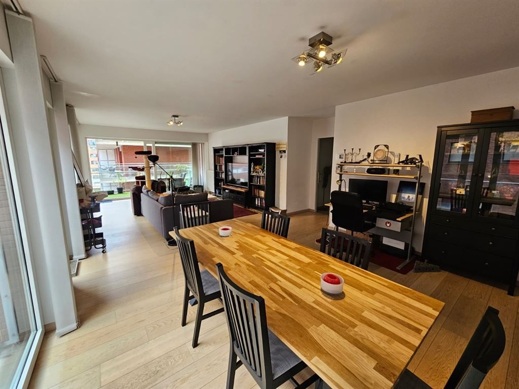 appartement foto {{pictureIndex}}