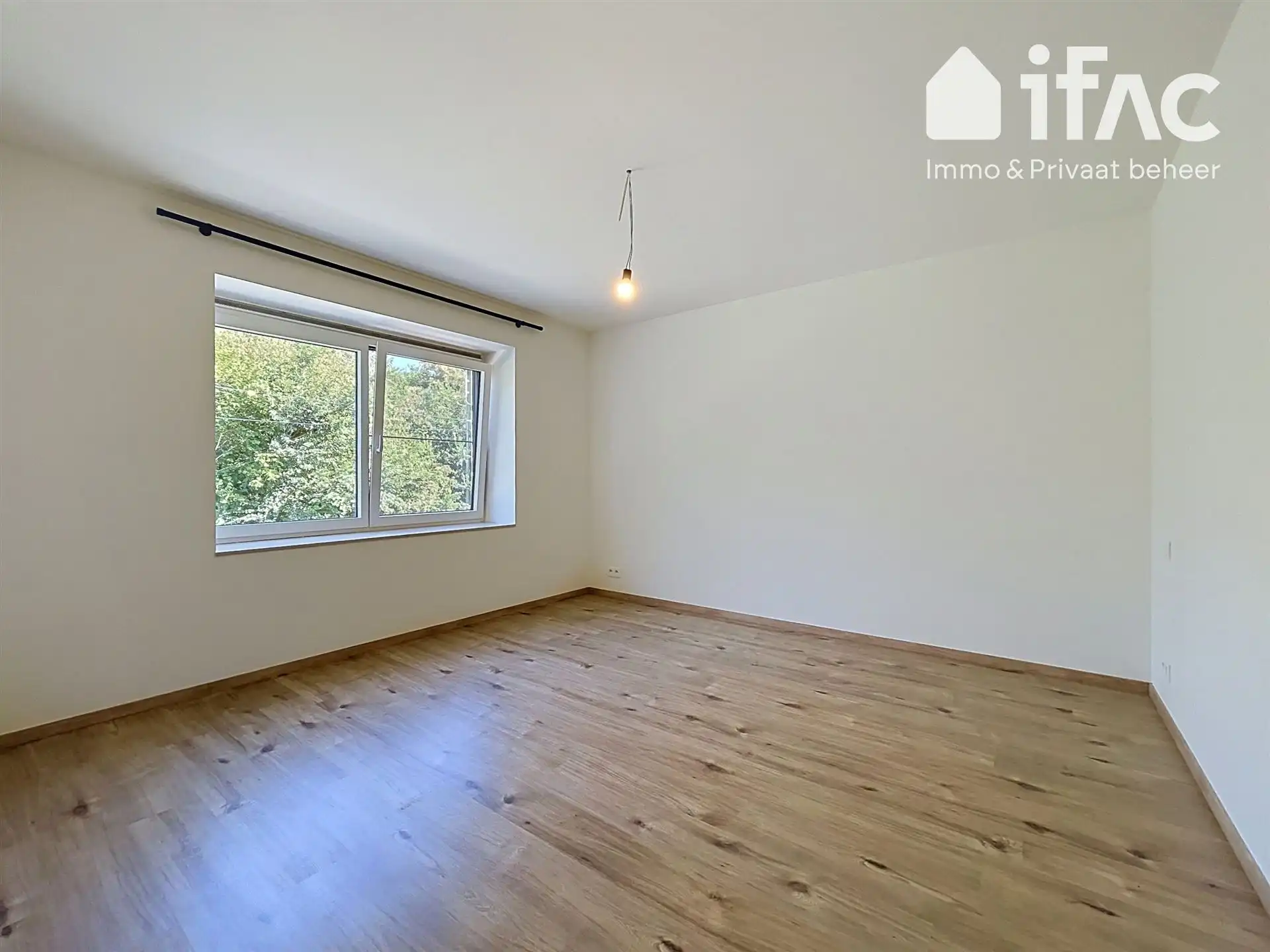 Rustig gelegen volledig gerenoveerde woning foto 13