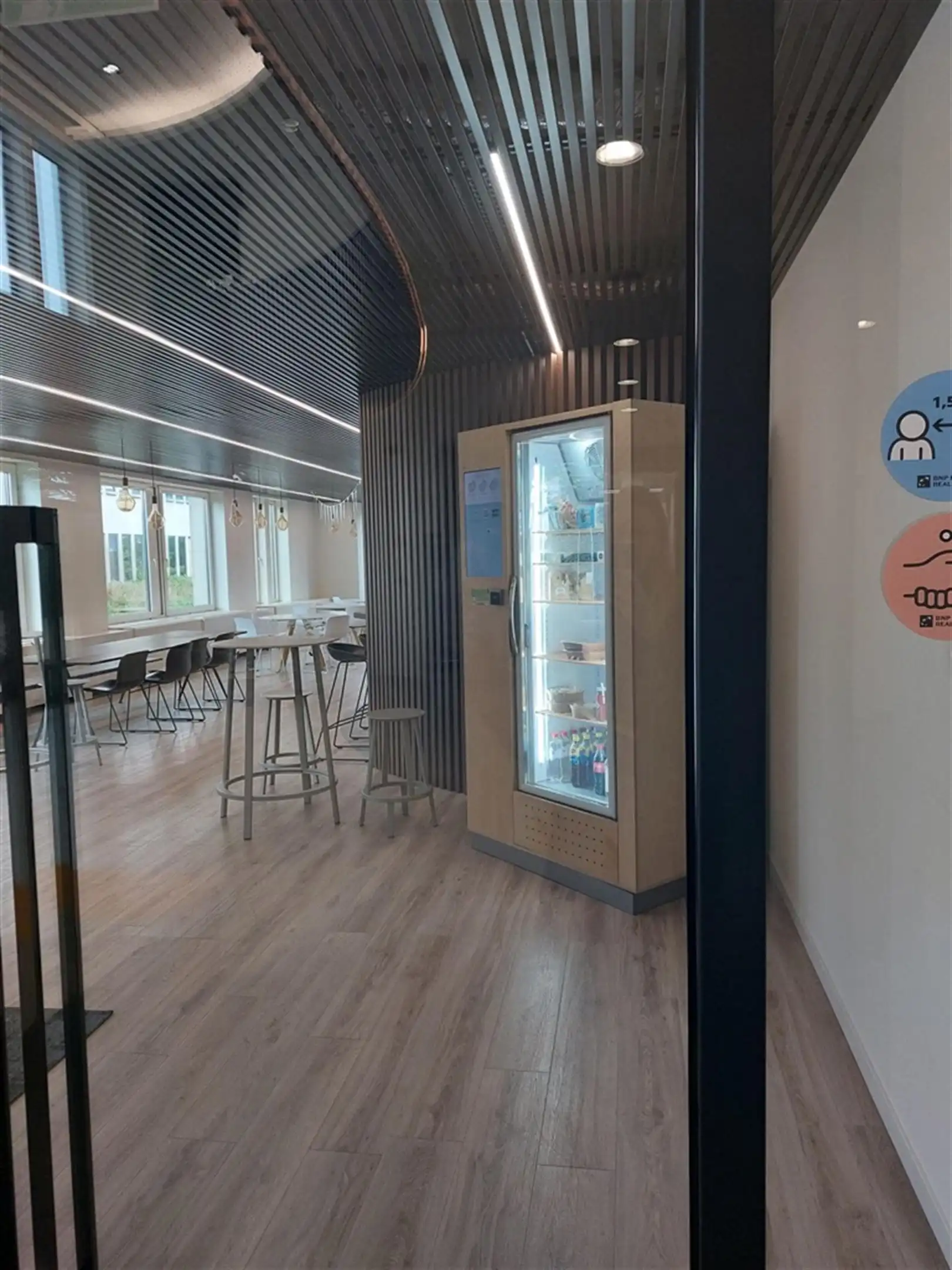 TWIN SQUARES - 984m² instapklaar foto 8