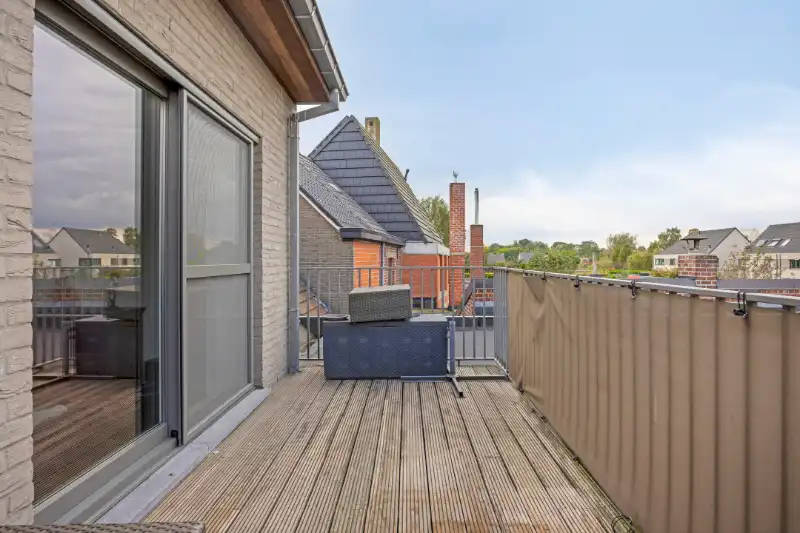 Lichtrijke duplex met 3 slaapkamers en mogelijkheid tot garage. foto 10