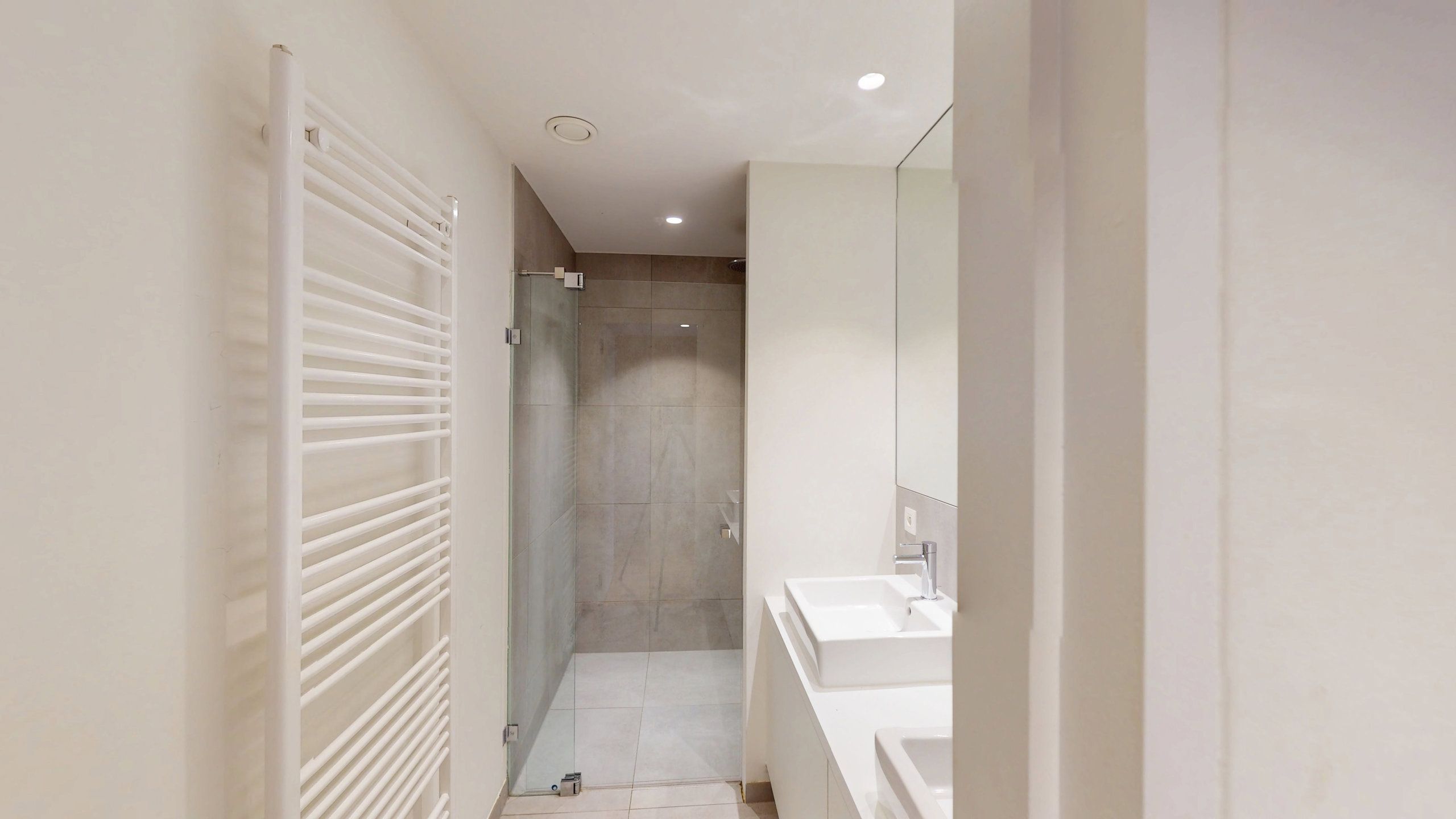 ANTWERPEN - Royaal appartement met terras op centrale locatie foto 10