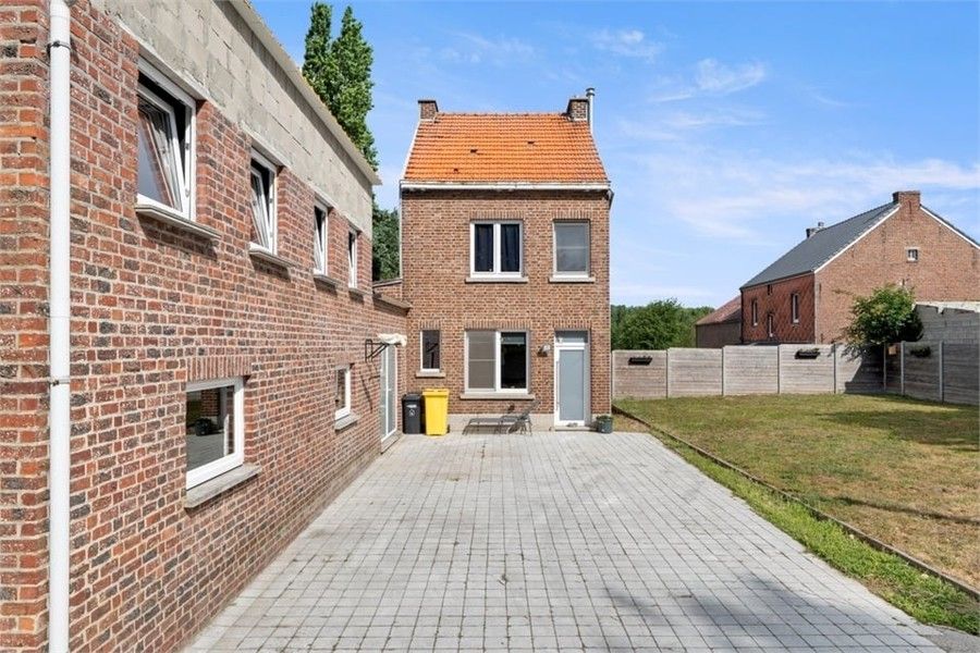 RENOVATIEPROJECT MET POTENTIEEL EN REEDS VERNIEUWDE VERDIEPING IN HARTJE KORTENAKEN foto 44