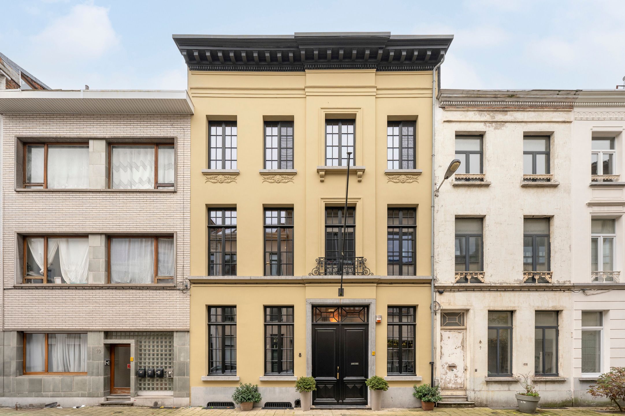 ANTWERPEN-CENTRUM - Meesterwoning met patio en parking foto 28