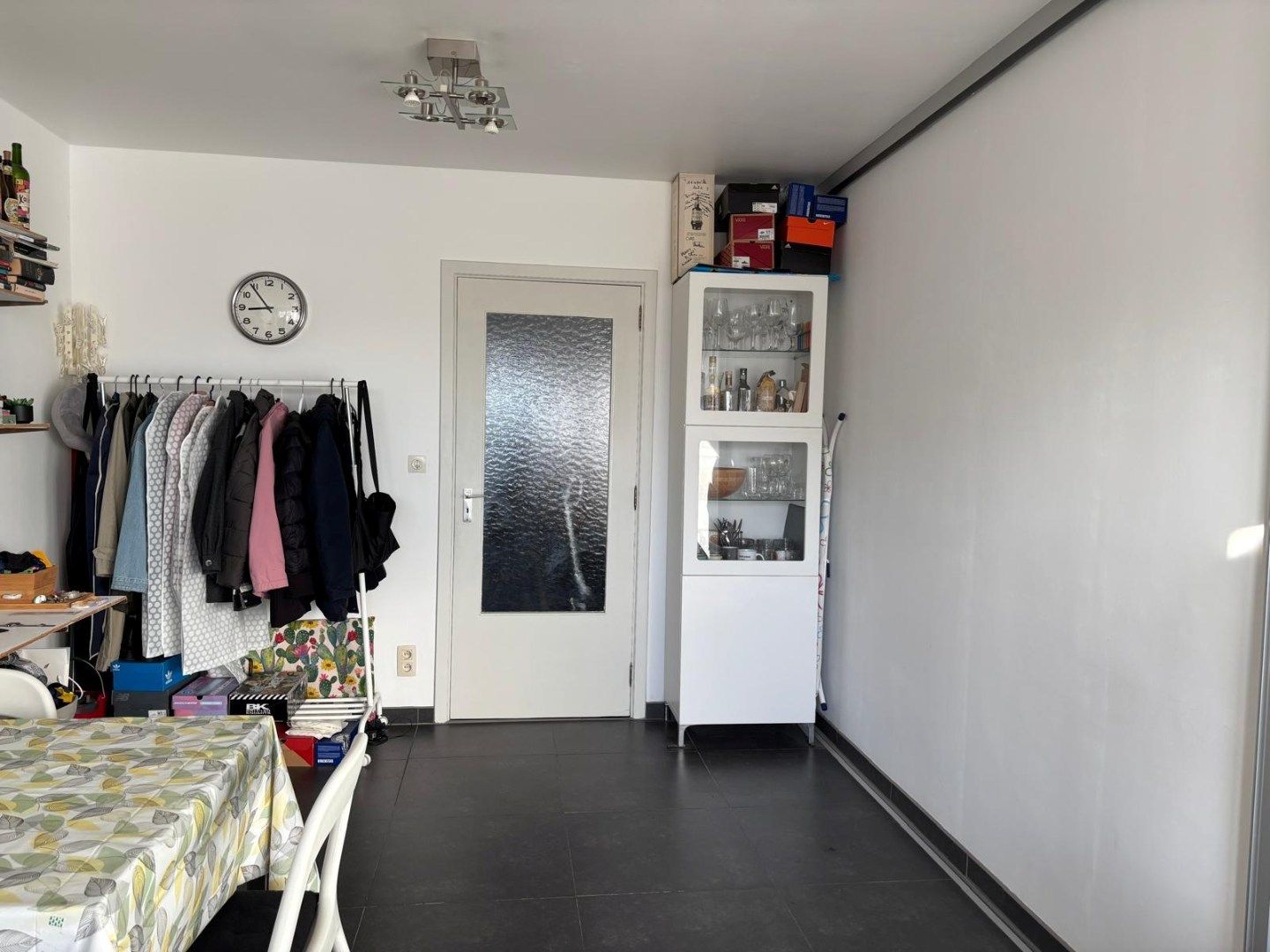 Gerenoveerd instap klaar bemeubeld 1 slaapkamer appartement in Leuven centrum foto 3