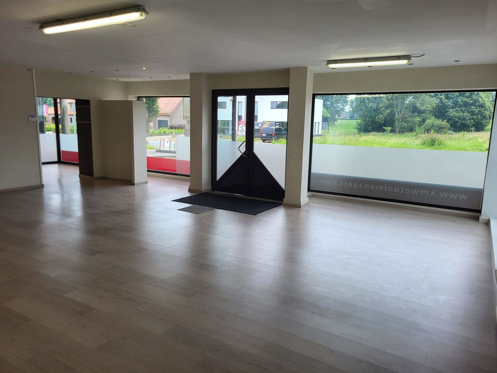 TE HUUR OPGLABBEEK: Commerciële ruimte van 190m²  foto 7