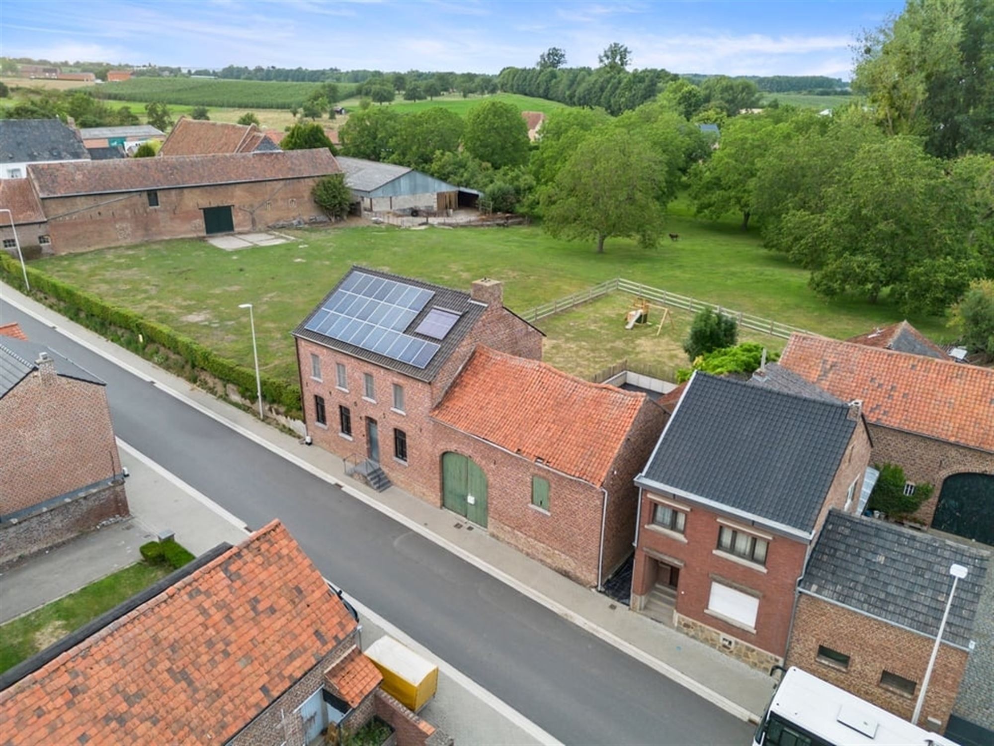 AUTHENTIEKE WONING MET RUIME SCHUUR EN VEEL POTENTIEEL IN TONGEREN  foto 47