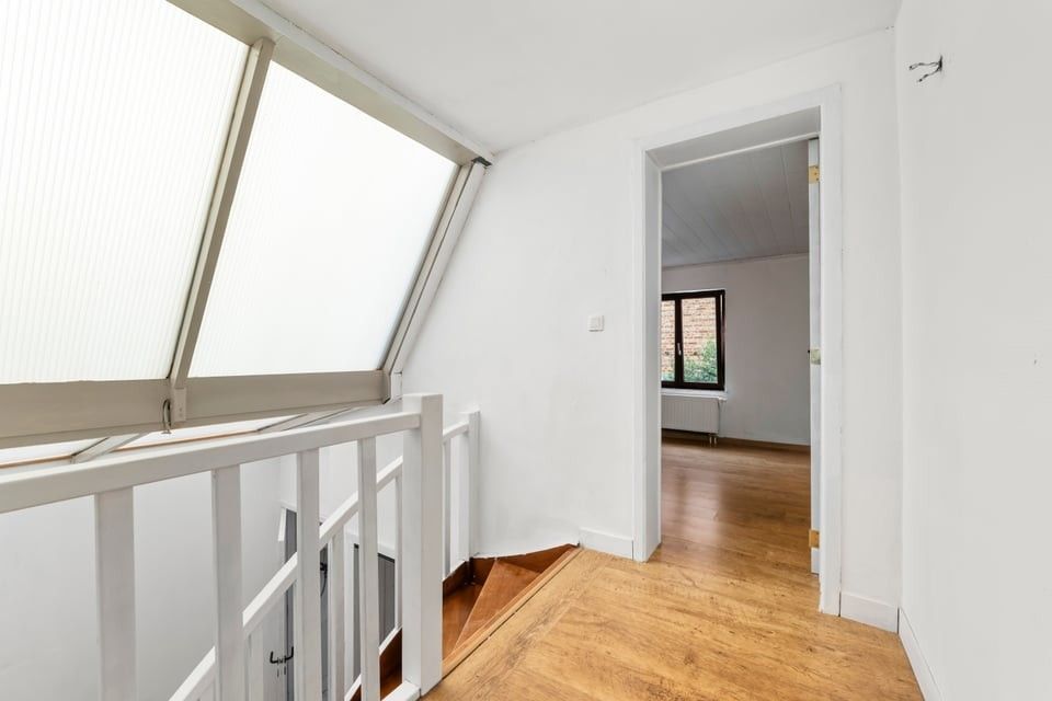 CHARMANTE, INSTAPKLARE STADSWONING MET 4 SLAAPKAMERS IN HARTJE TONGEREN foto 15