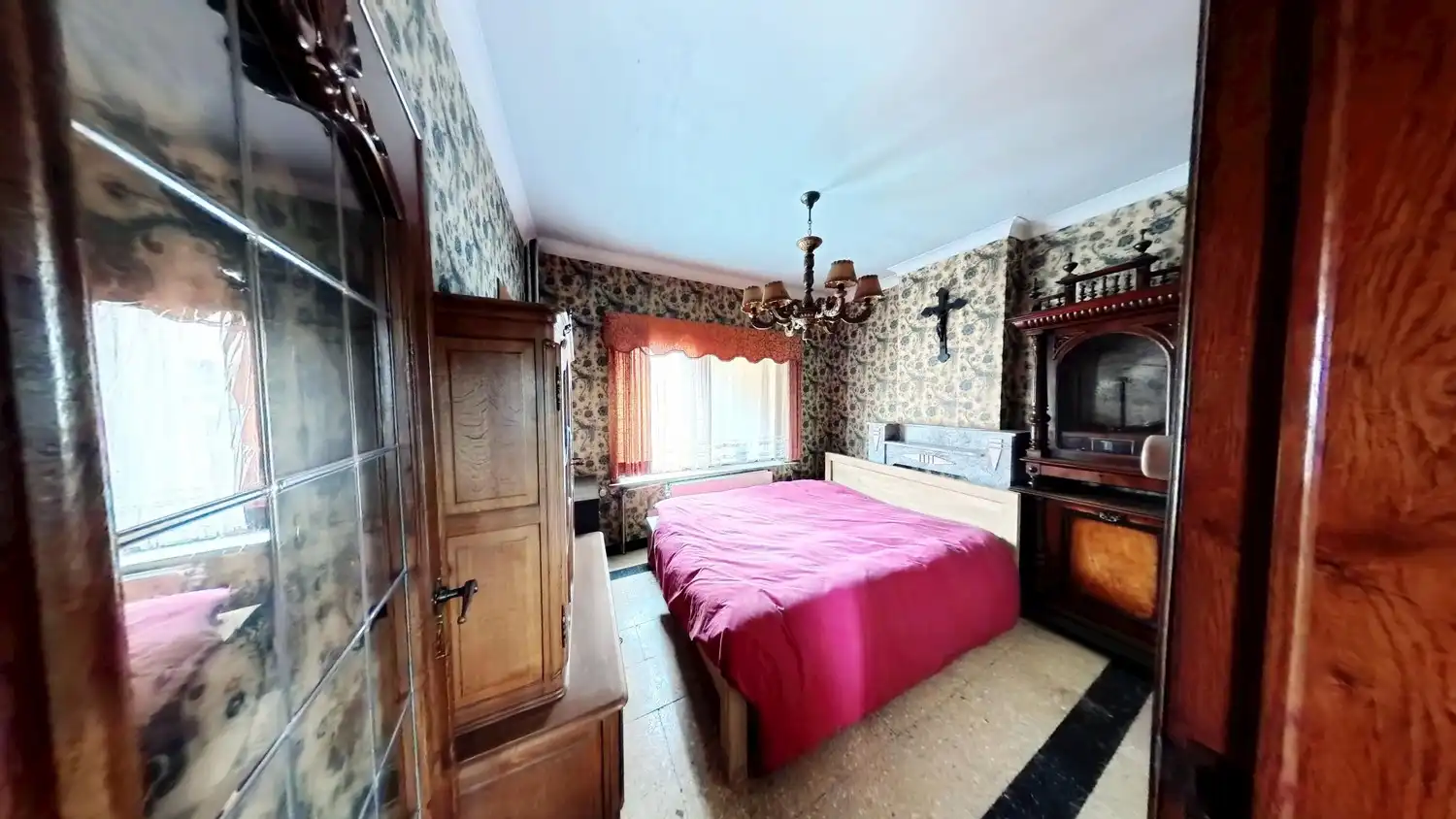 🏡 Te koop: te renoveren ruime villa – unieke opportuniteit in Elst! foto 8