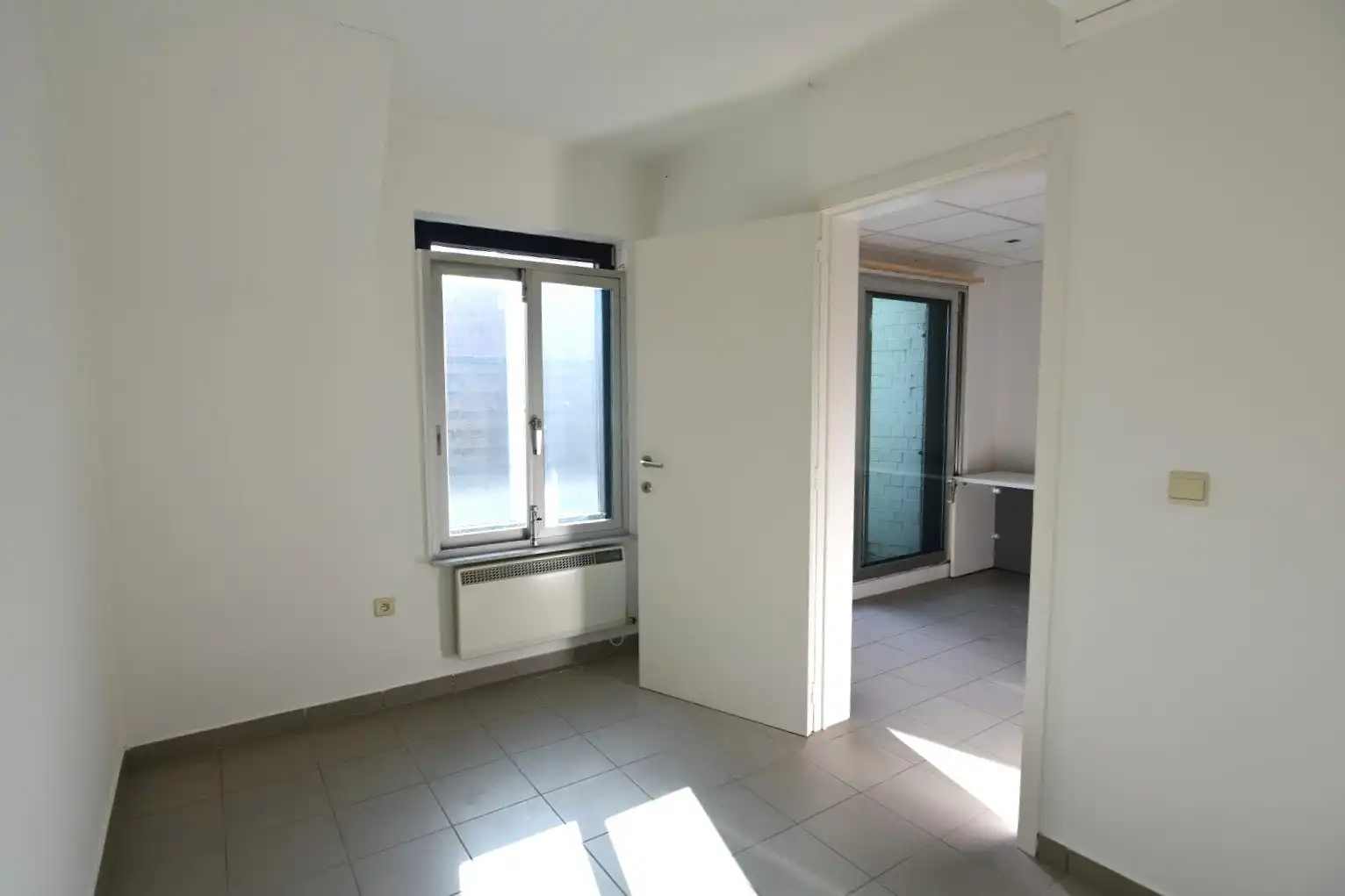 Handelsgelijkvloers (90m²) op topligging in Rumbeke foto 10