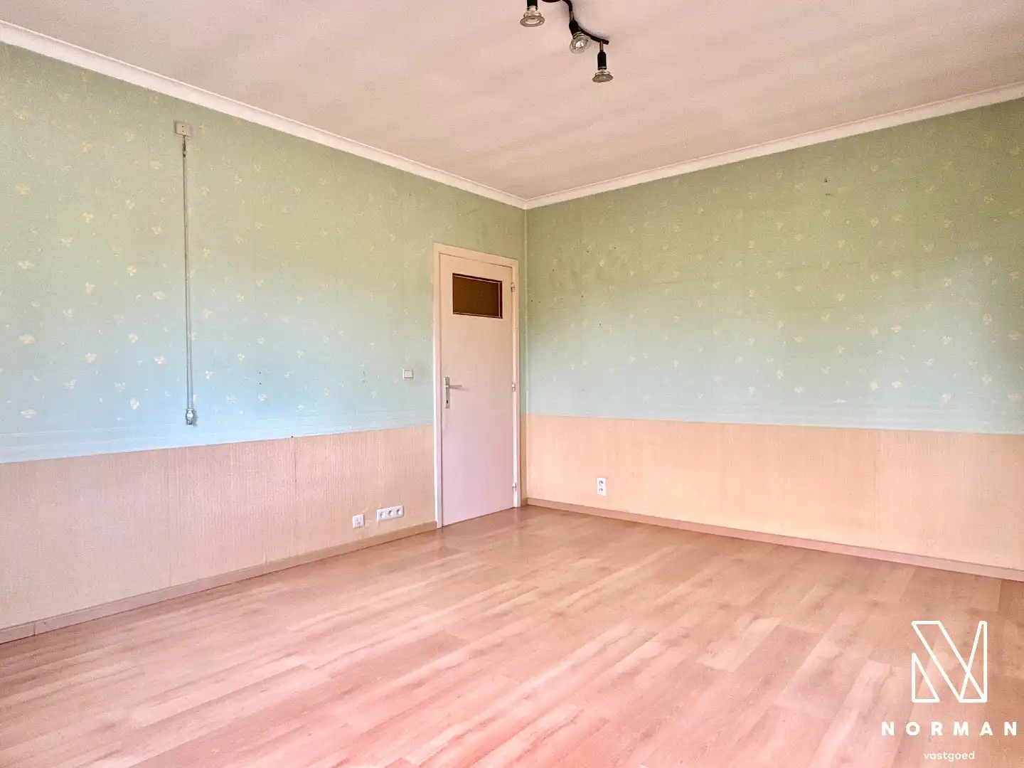 Alleenstaande bungalowwoning met 3 slaapkamers, tuin en garage te koop in rustige woonwijk te Kuurne! foto 22