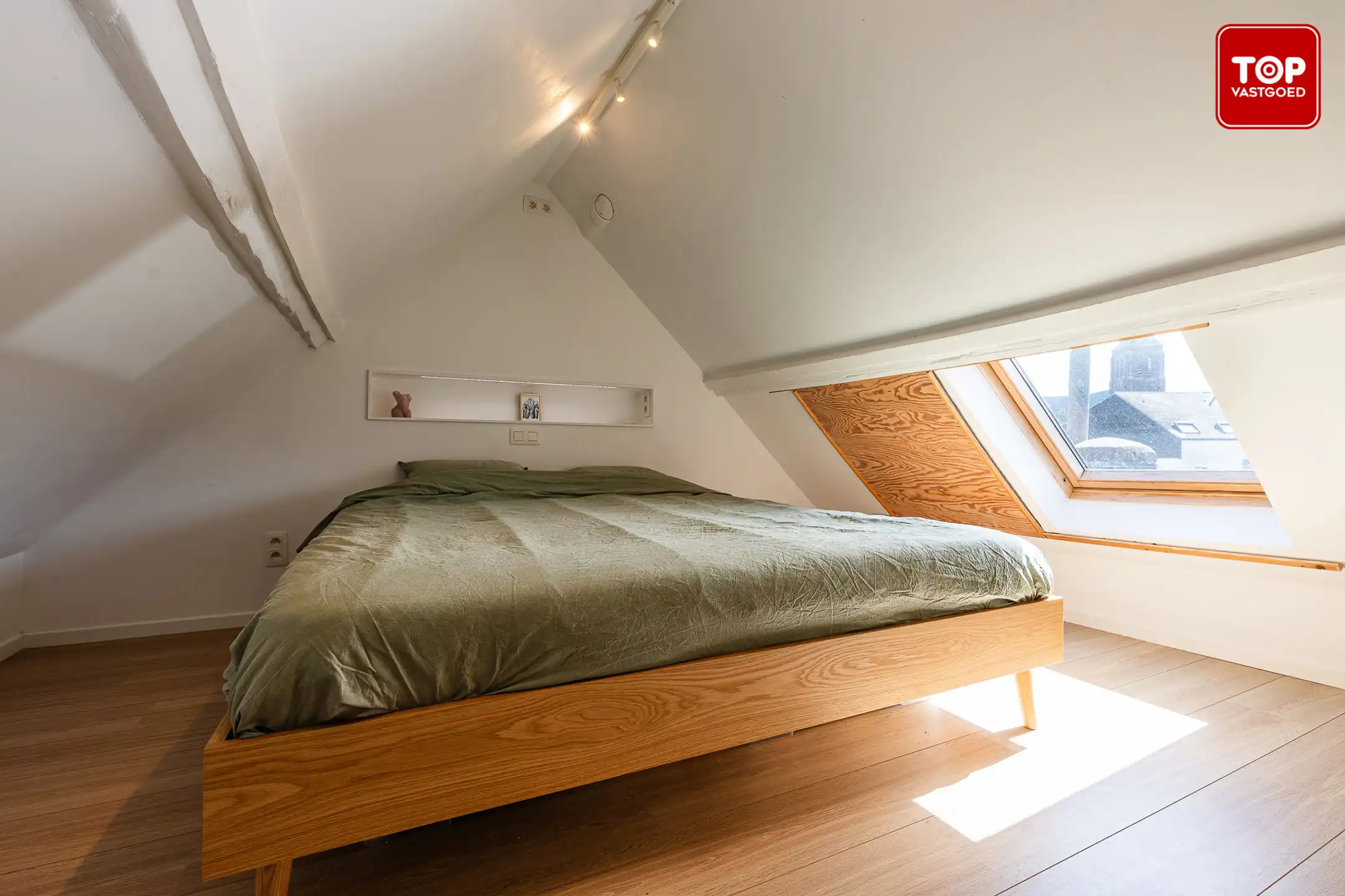 Gezellige stadswoning met zonnige tuin op toplocatie foto 19