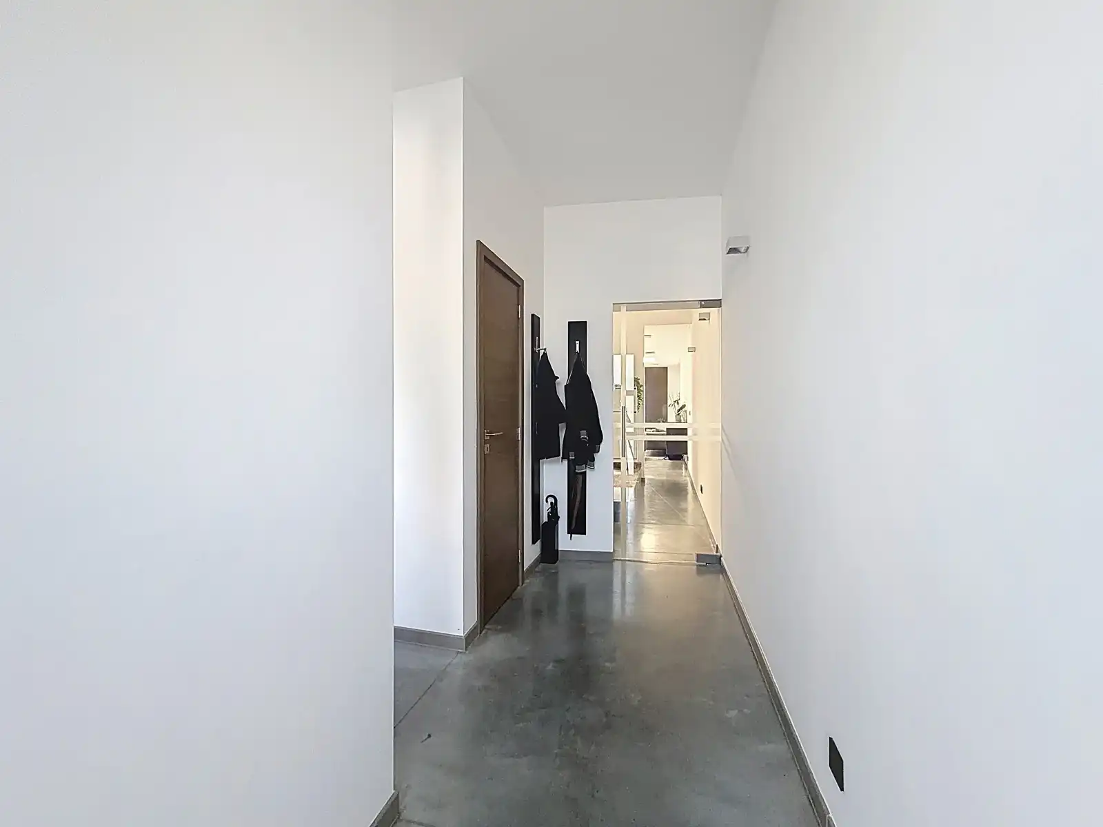 Ruime, Mooi Gerenoveerde Stadswoning met 3 SLPK én Tuin! foto 9