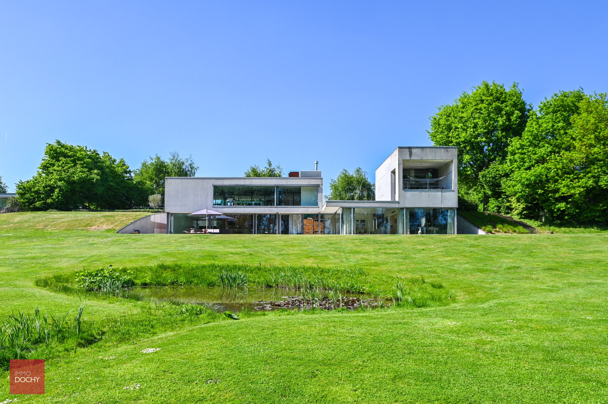 Uniek gelegen luxe-villa (palend aan oude leiearm) foto 2